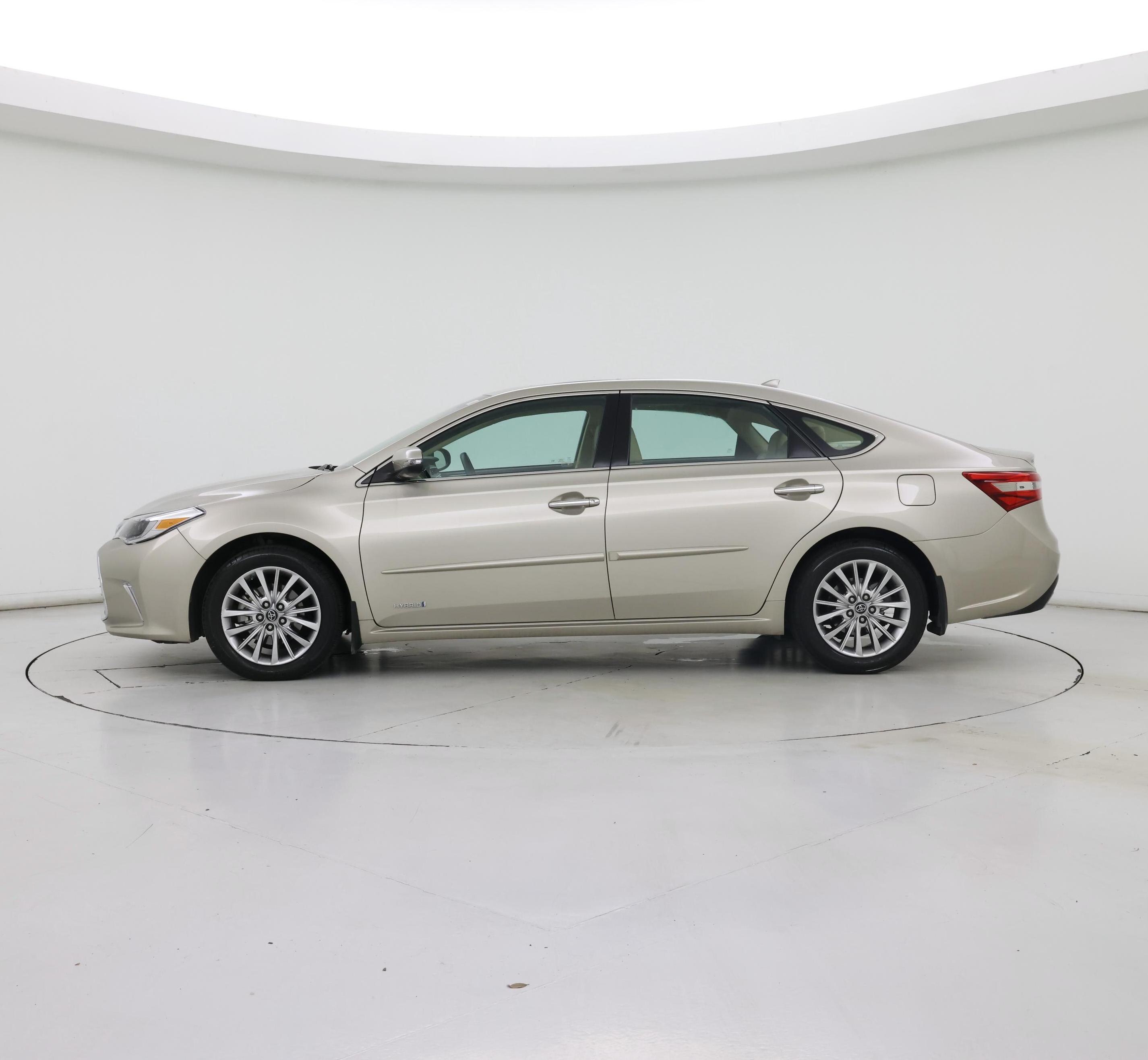 Thumbnail: 2017 Toyota Avalon - 3
