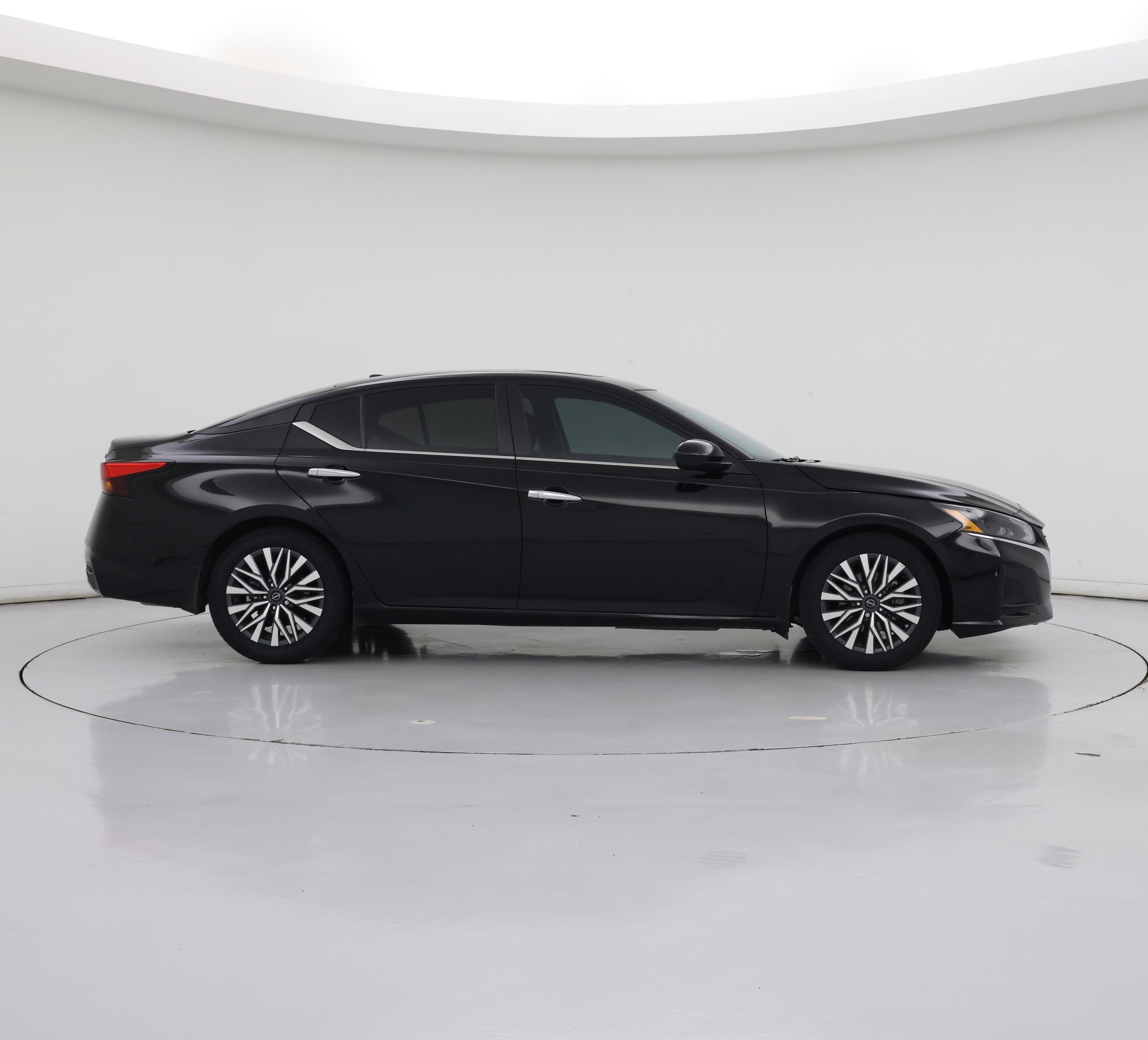 Thumbnail: 2023 Nissan Altima - 7