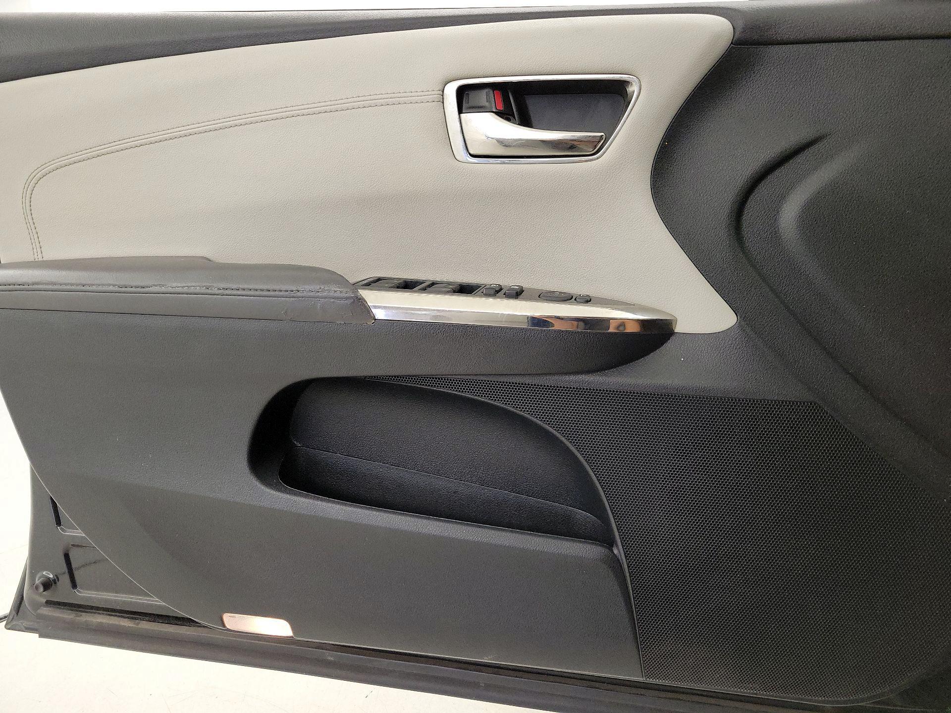 Thumbnail: 2015 Toyota Avalon - 12