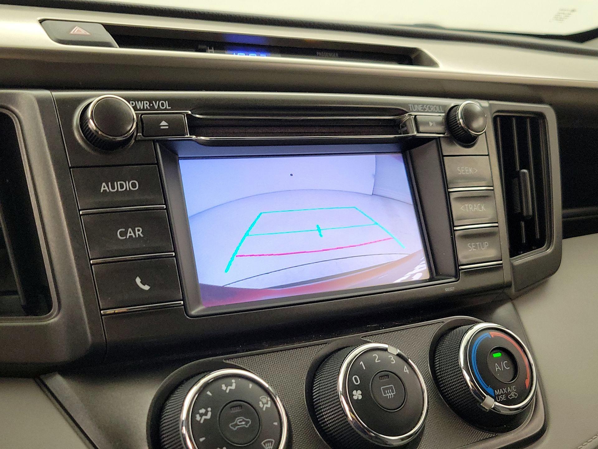 Thumbnail: 2015 Toyota RAV4 - 14