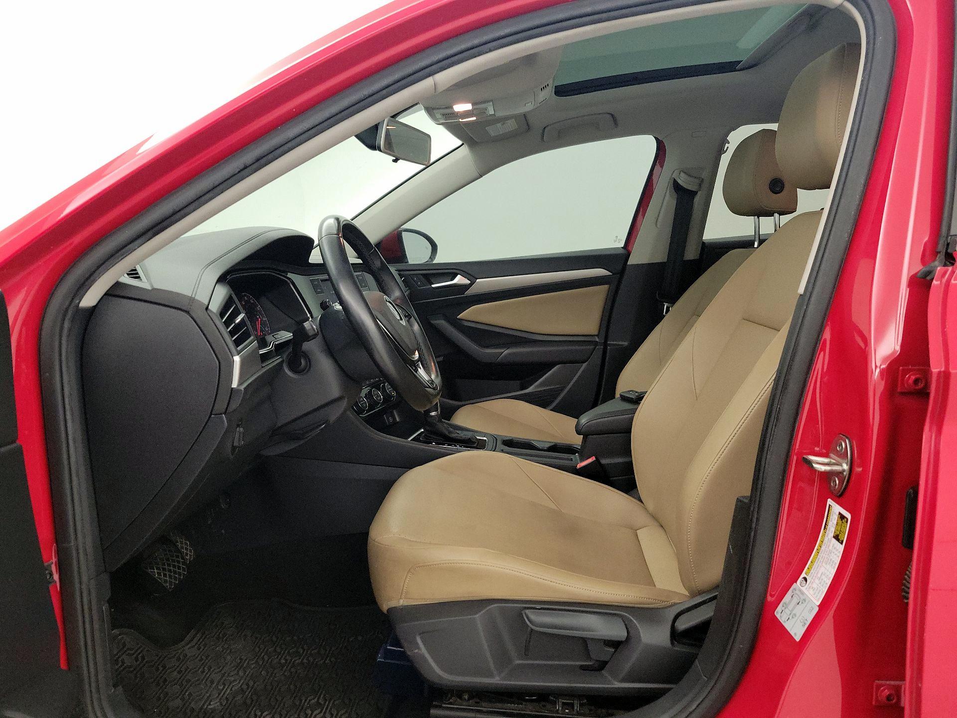 Thumbnail: 2019 Volkswagen Jetta - 11