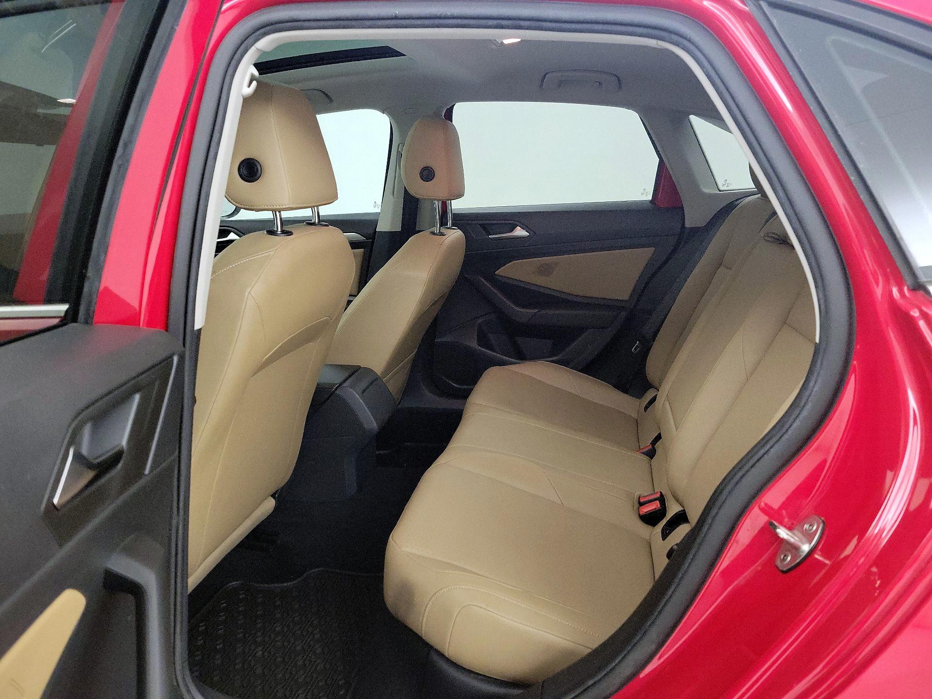 Thumbnail: 2019 Volkswagen Jetta - 19