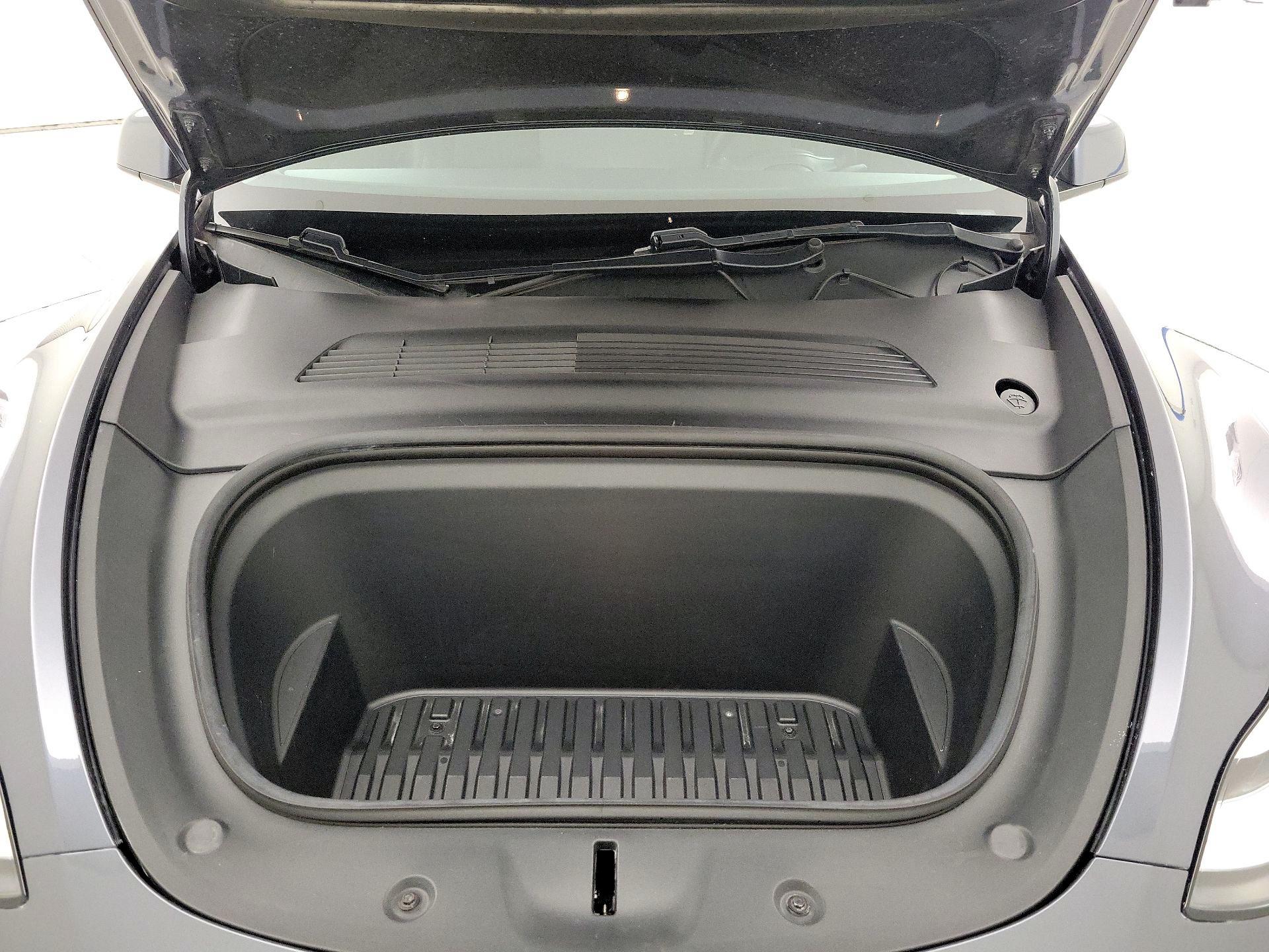 Thumbnail: 2021 Tesla Model Y - 19