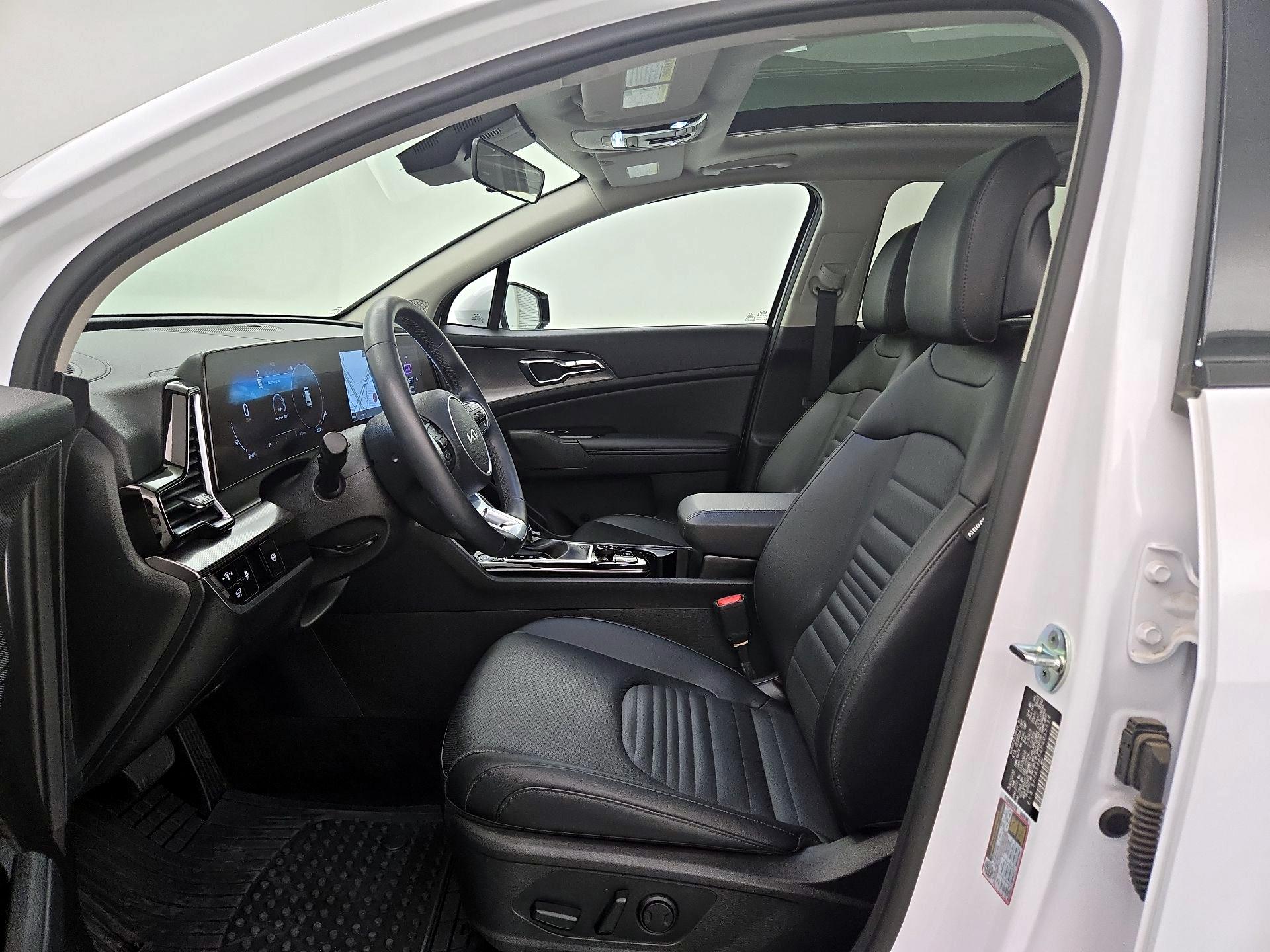 Thumbnail: 2023 Kia Sportage - 11