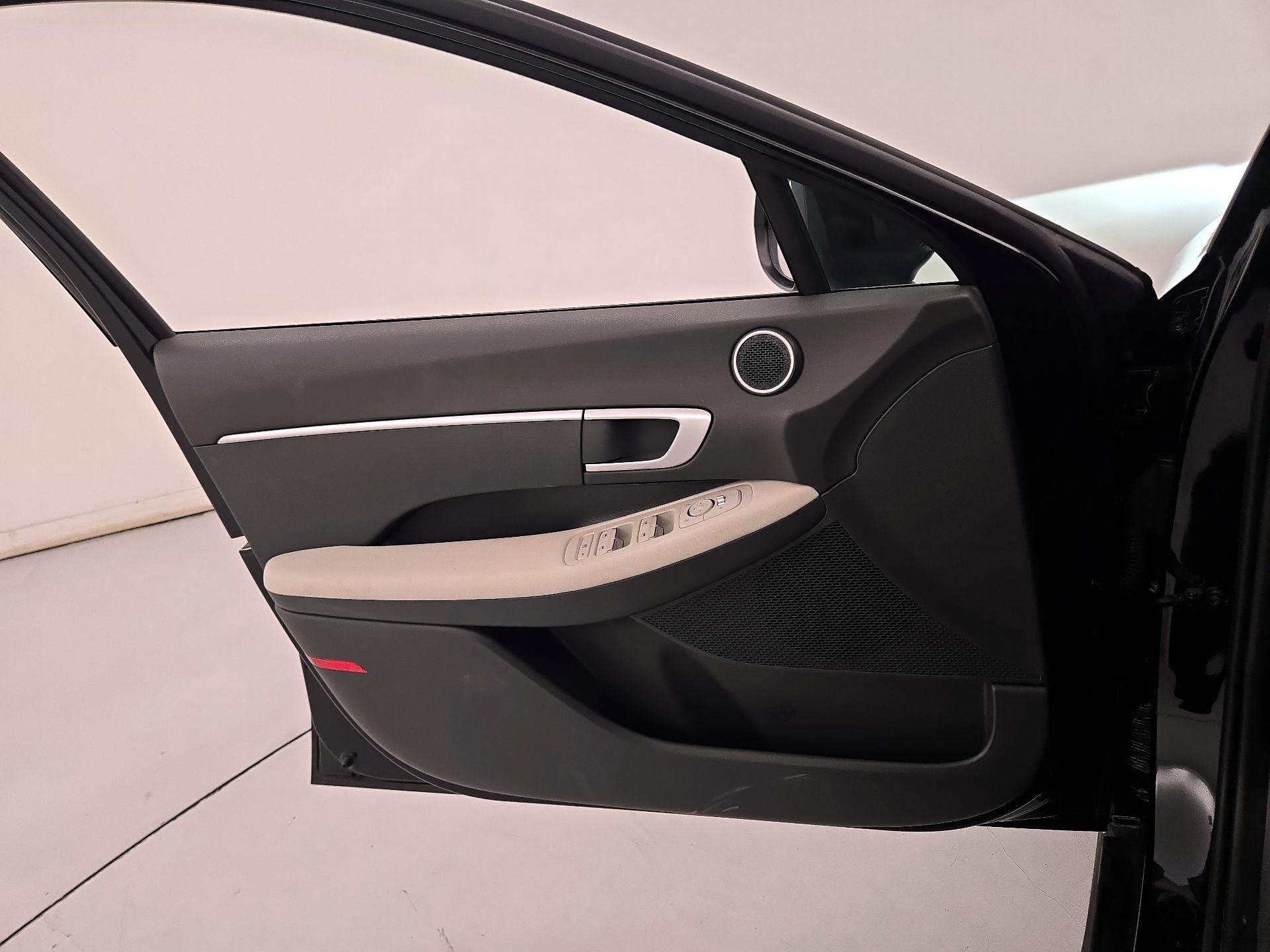Thumbnail: 2025 Hyundai Sonata - 12