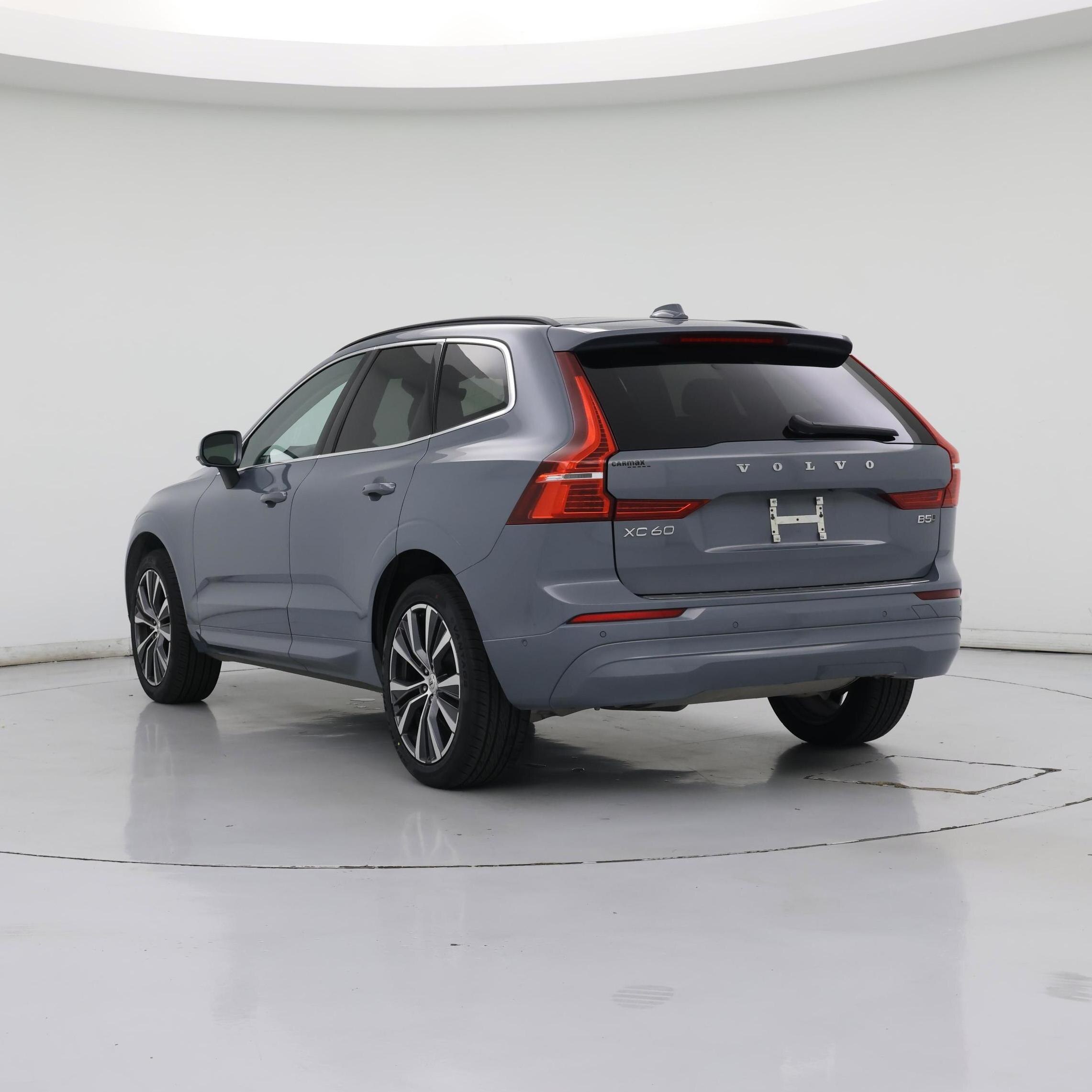 Thumbnail: 2022 Volvo XC60 - 2