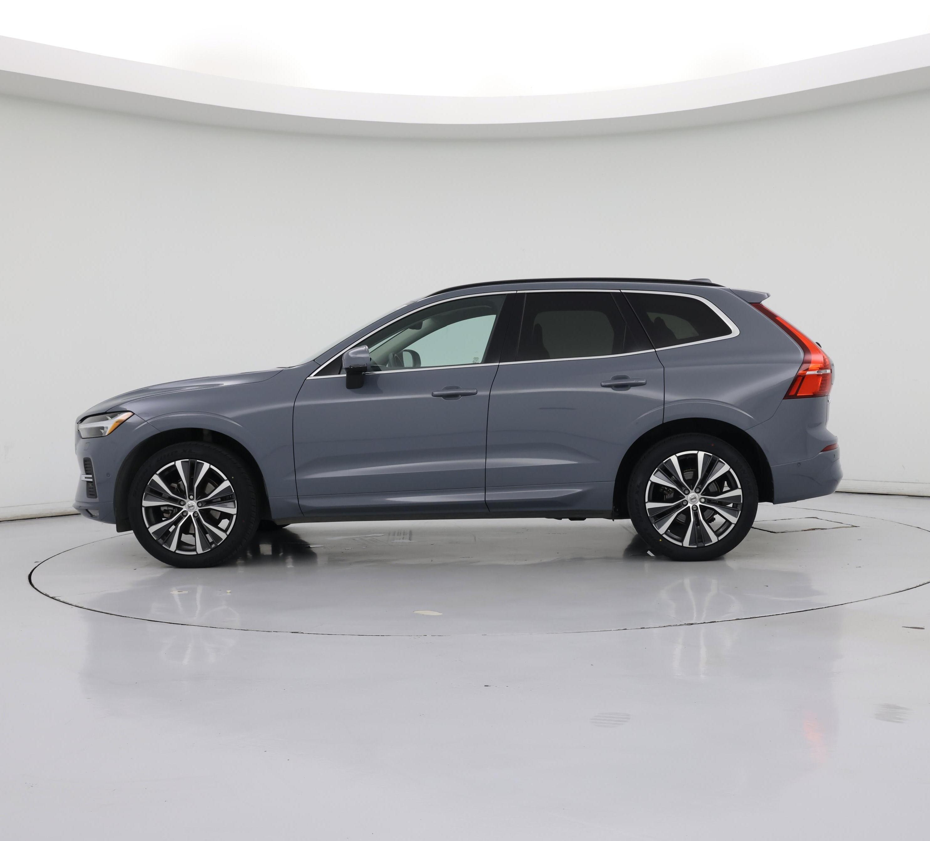 Thumbnail: 2022 Volvo XC60 - 3