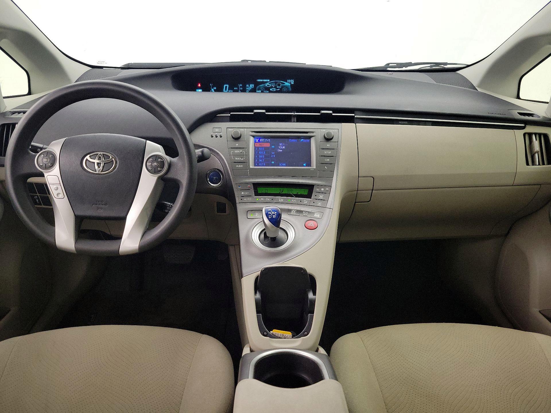 Thumbnail: 2015 Toyota Prius - 9