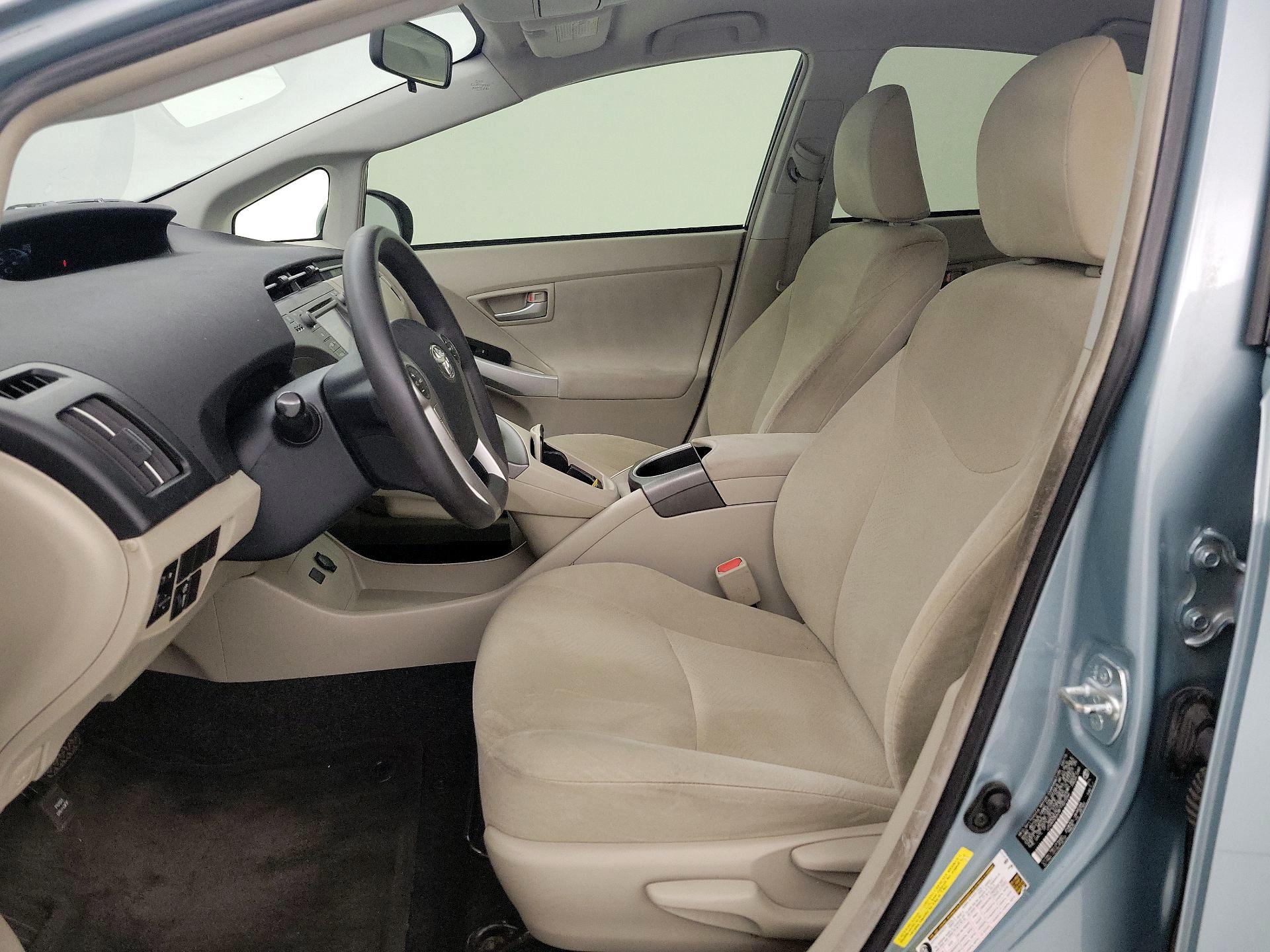 Thumbnail: 2015 Toyota Prius - 11