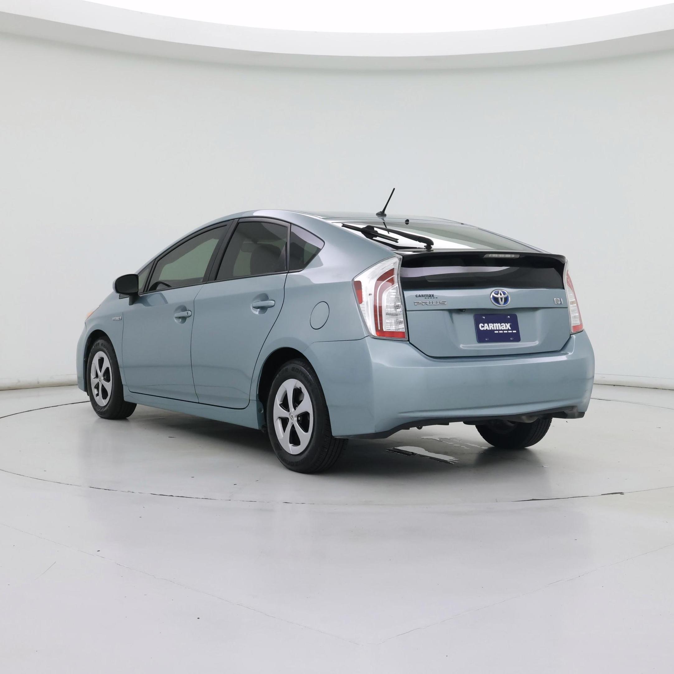 Thumbnail: 2015 Toyota Prius - 2