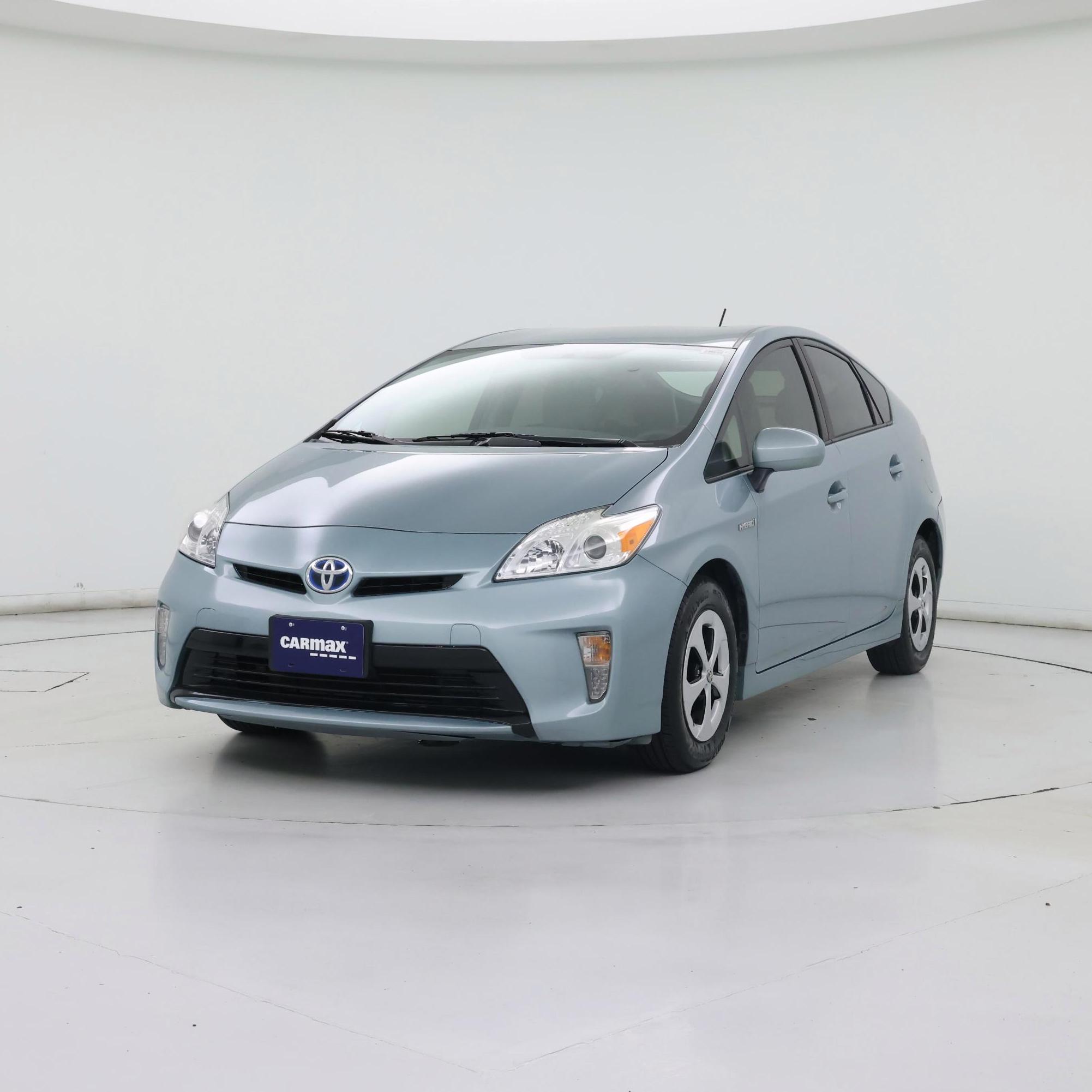 Thumbnail: 2015 Toyota Prius - 4