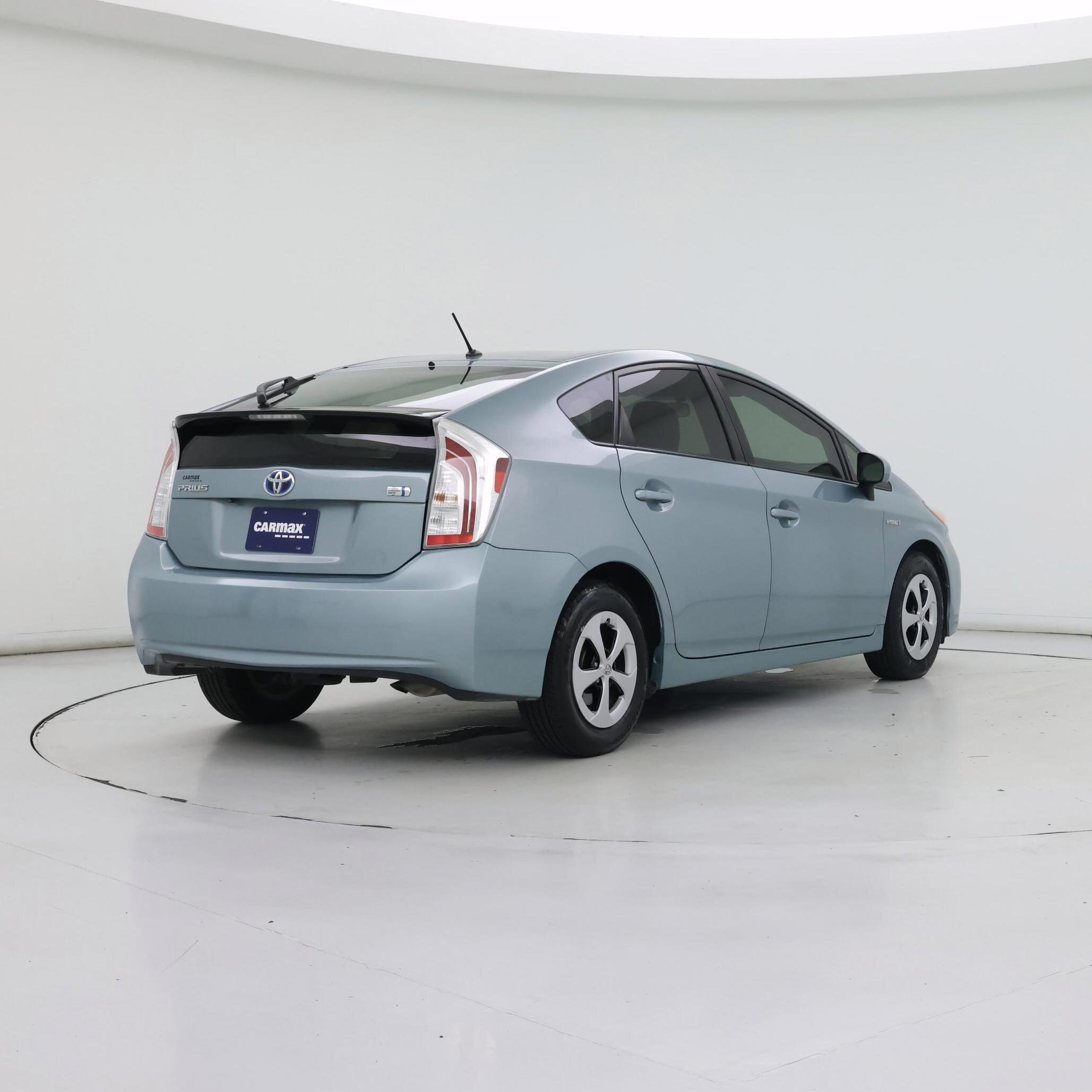 Thumbnail: 2015 Toyota Prius - 8