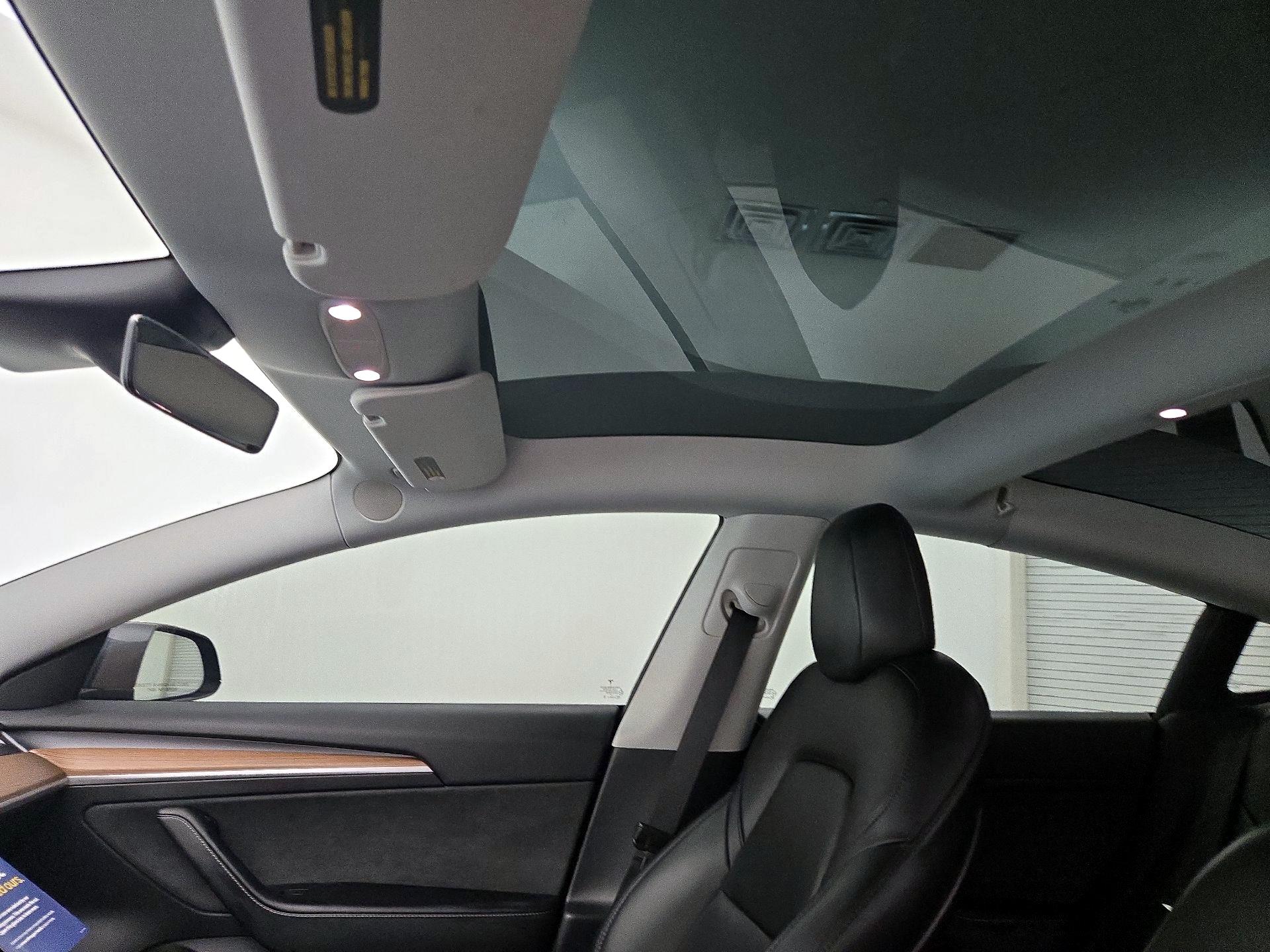 Thumbnail: 2021 Tesla Model 3 - 19
