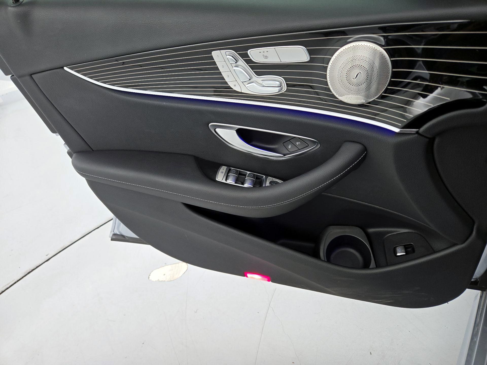 Thumbnail: 2022 Mercedes-Benz E-Class - 12