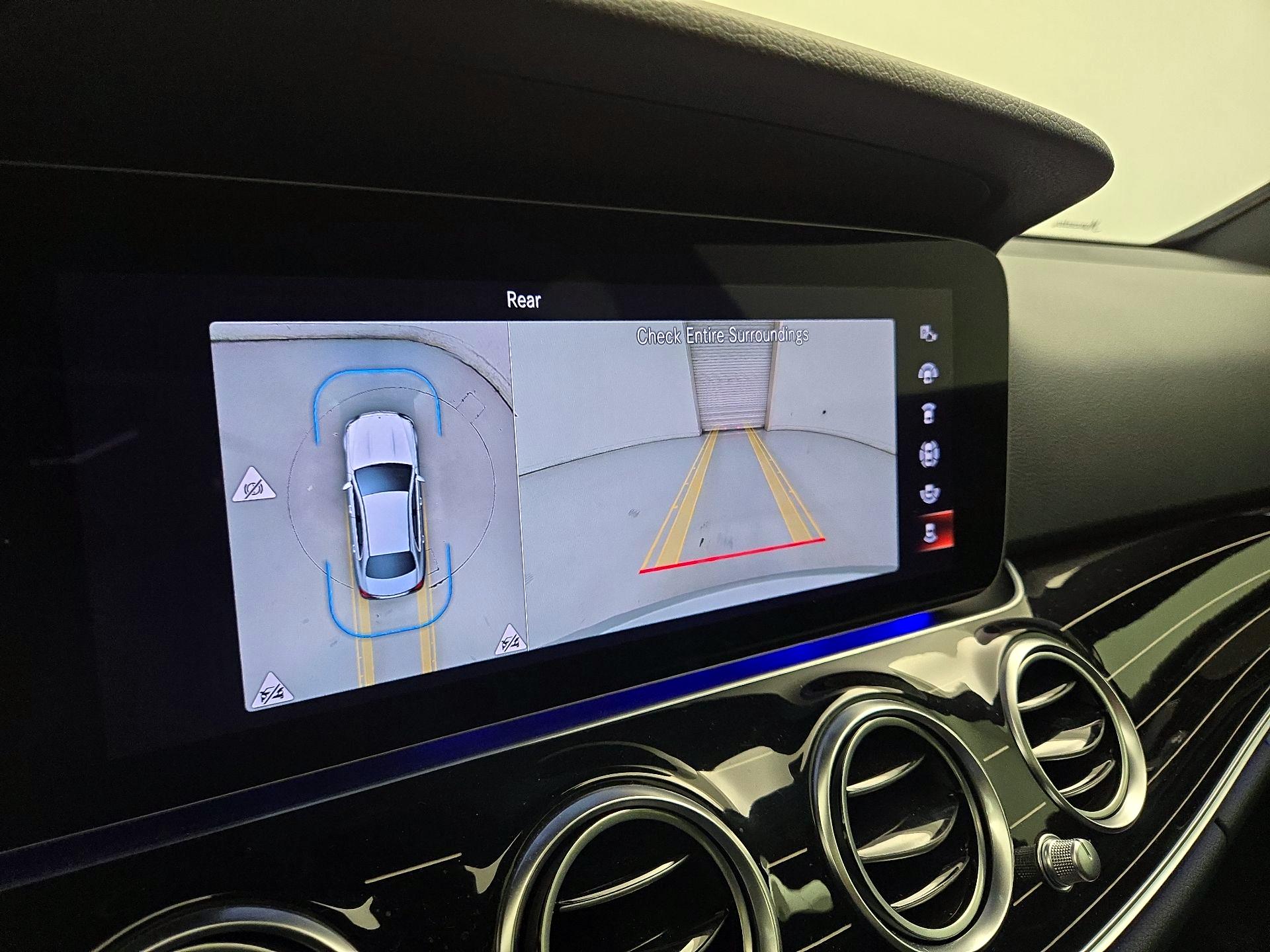 Thumbnail: 2022 Mercedes-Benz E-Class - 15