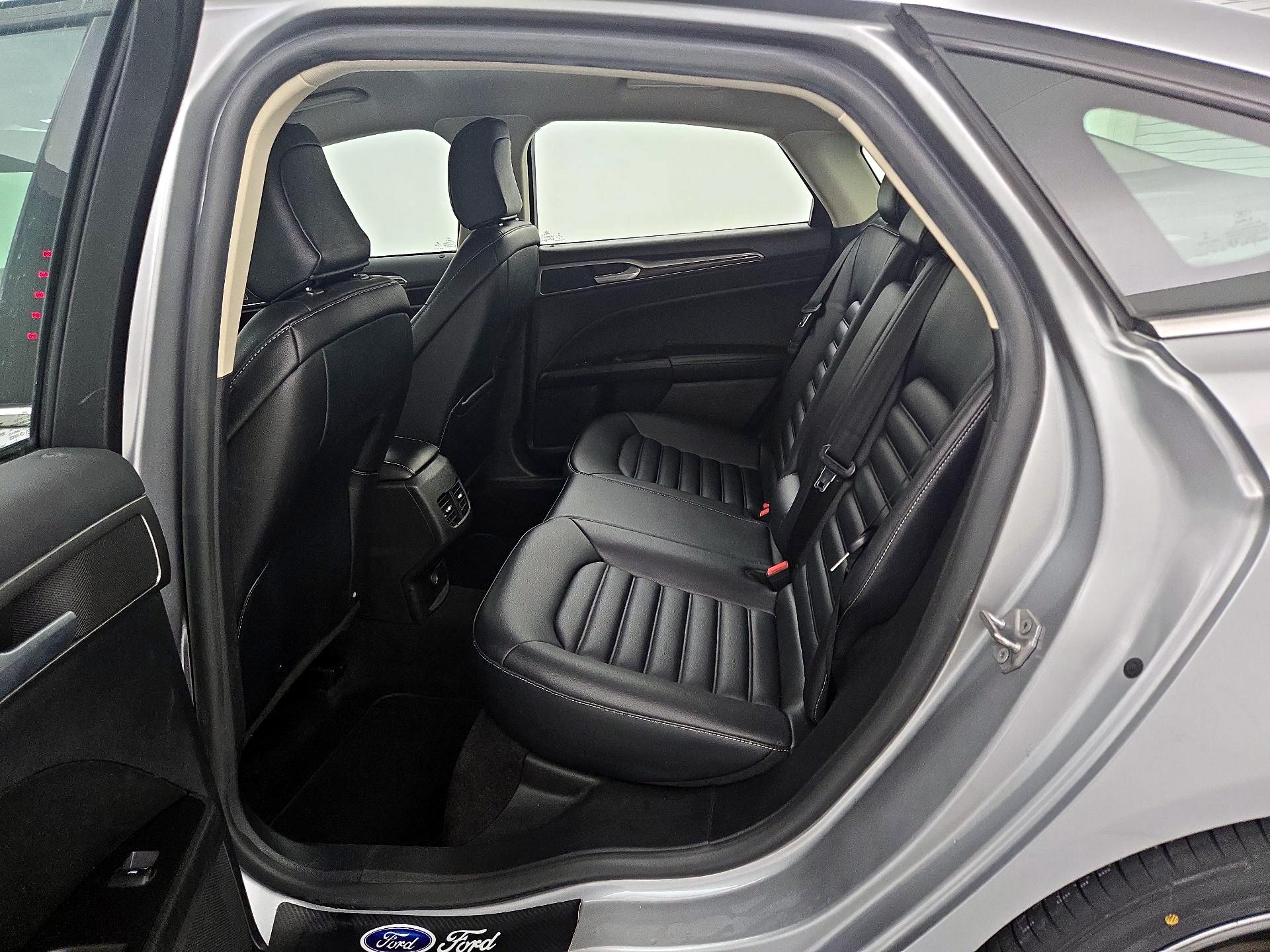 Thumbnail: 2020 Ford Fusion - 19