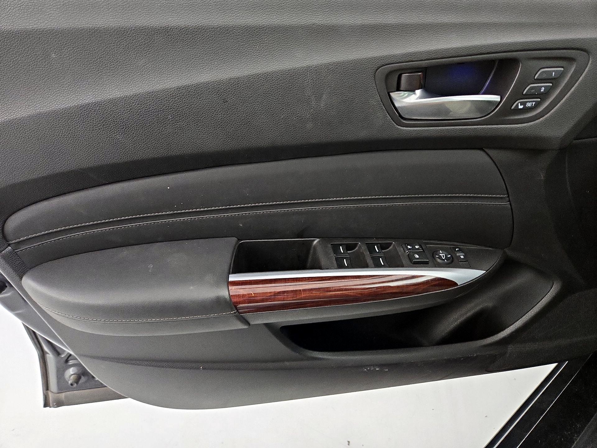 Thumbnail: 2015 Acura TLX - 12