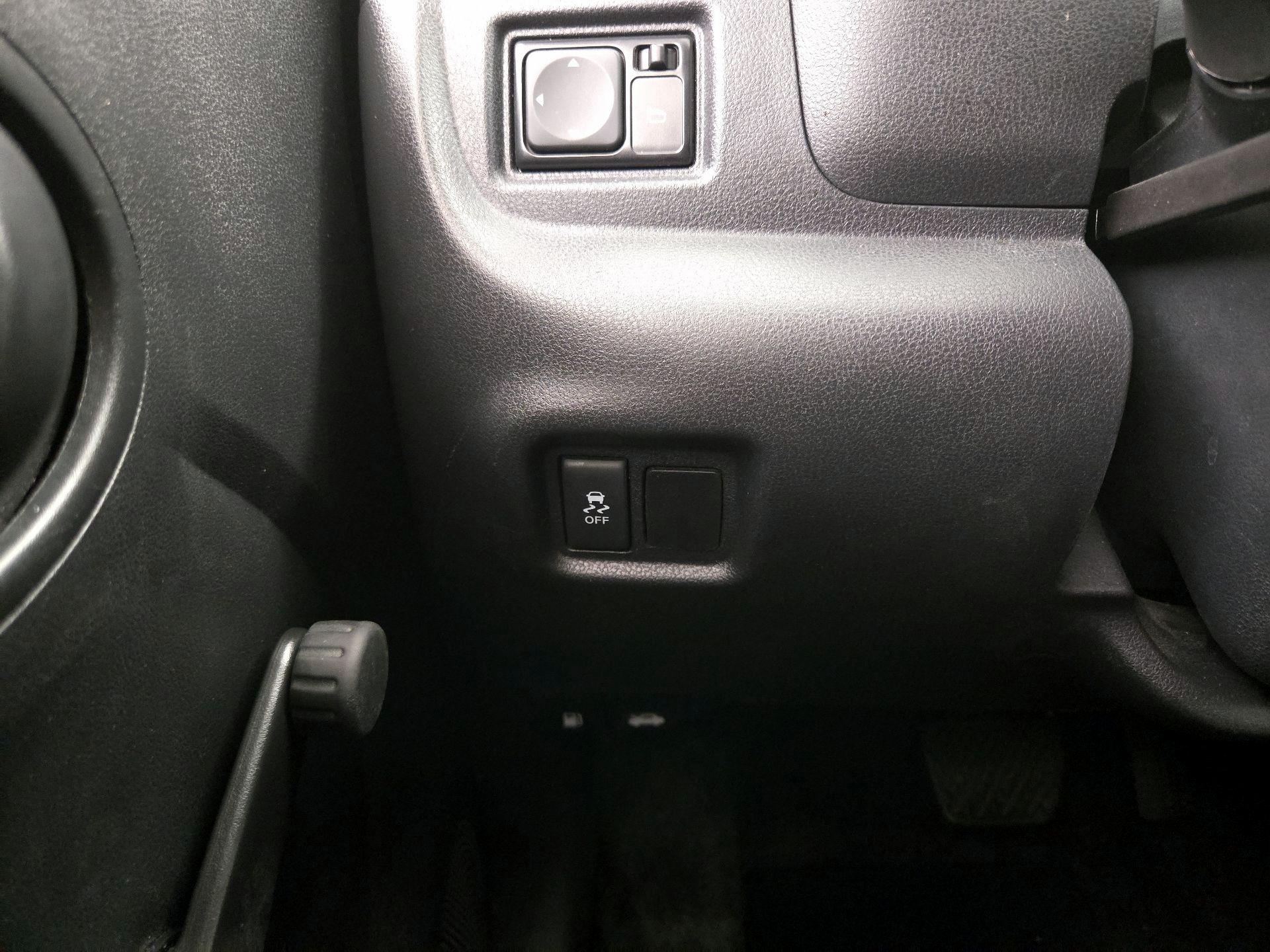 Thumbnail: 2018 Nissan Versa - 13