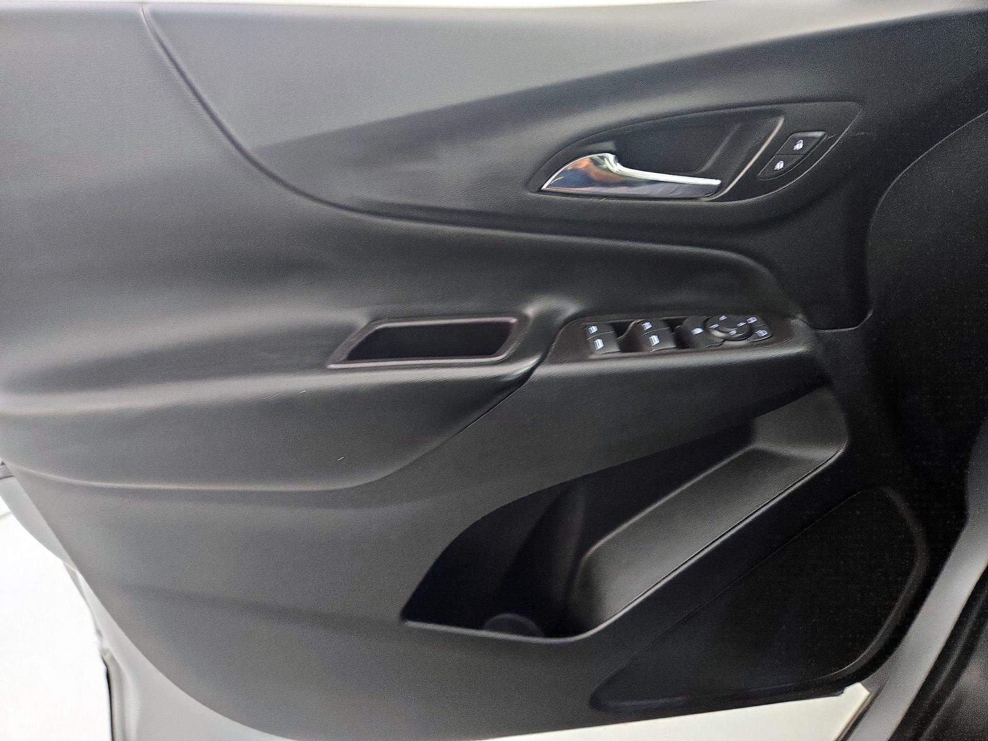 Thumbnail: 2021 Chevrolet Equinox - 12