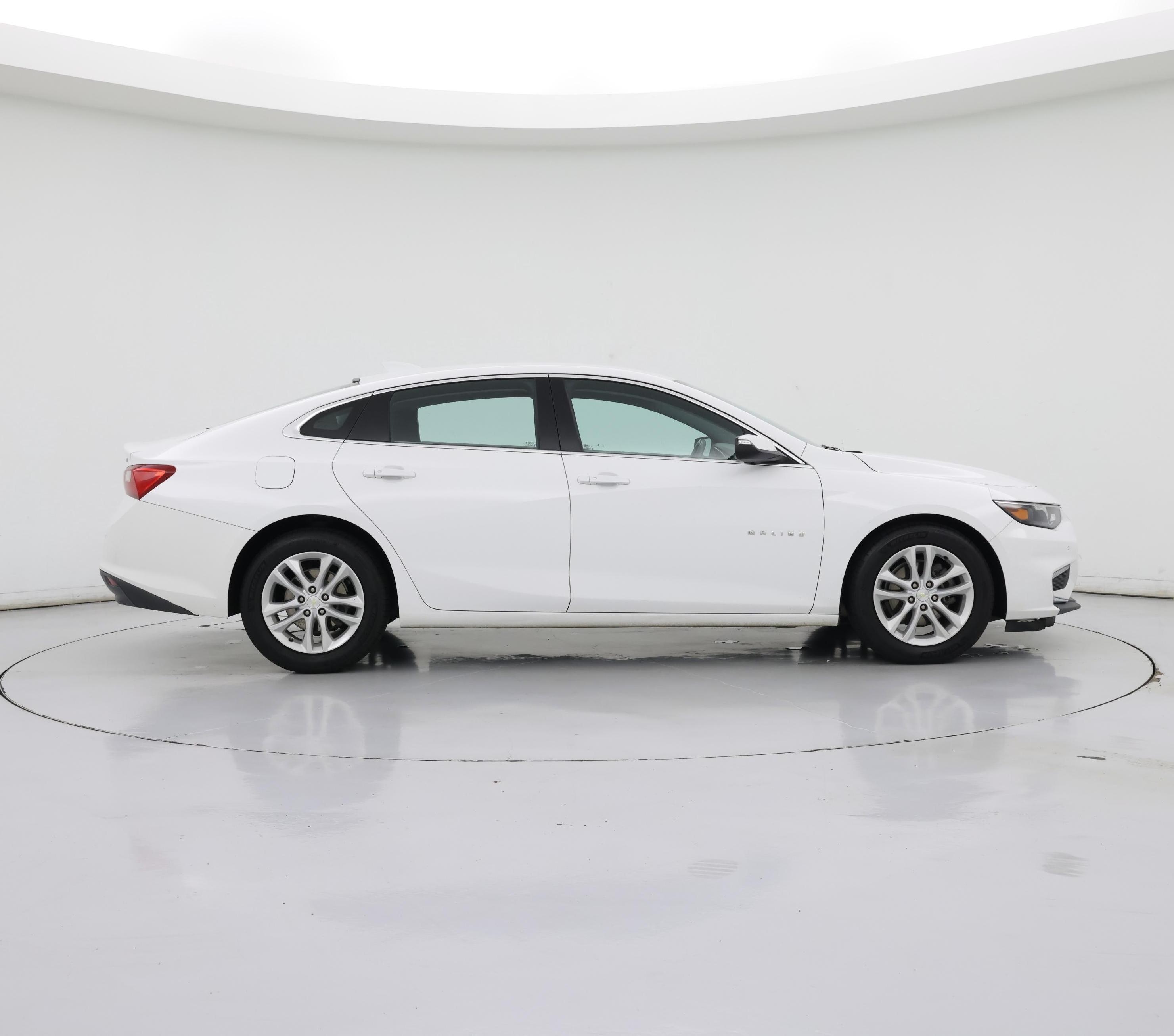 Thumbnail: 2018 Chevrolet Malibu - 7