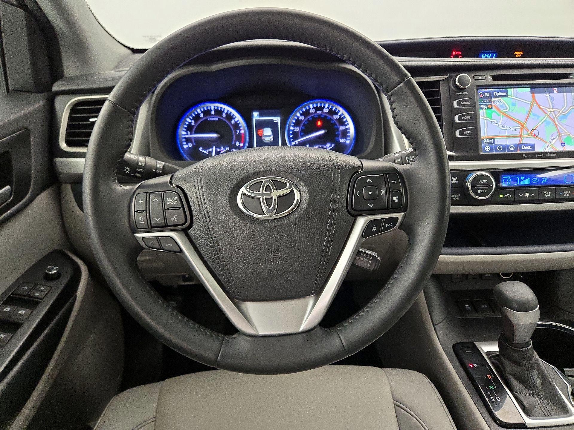 Thumbnail: 2019 Toyota Highlander - 10