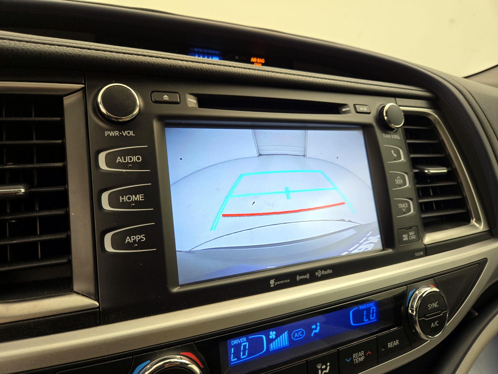 Thumbnail: 2019 Toyota Highlander - 15