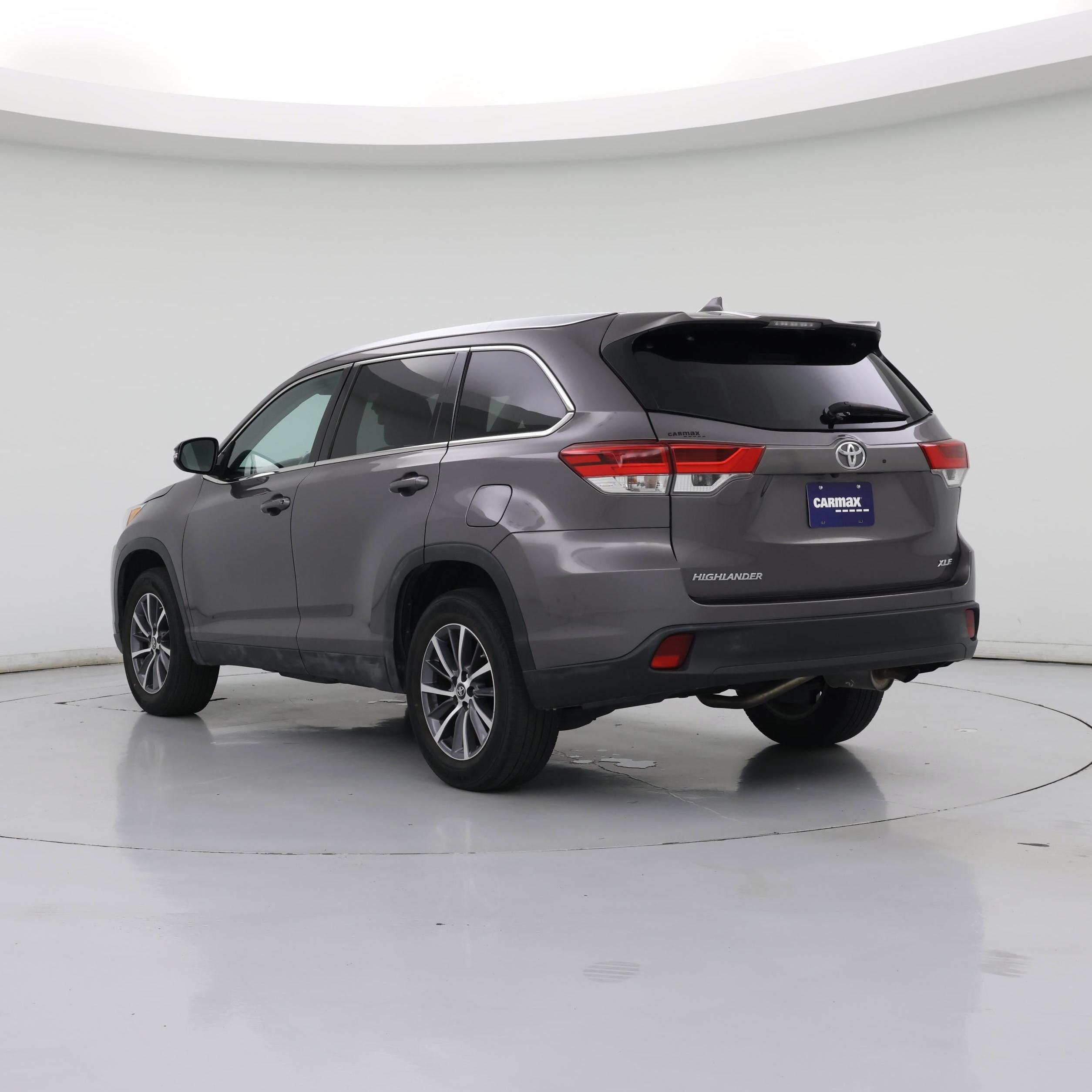 Thumbnail: 2019 Toyota Highlander - 2
