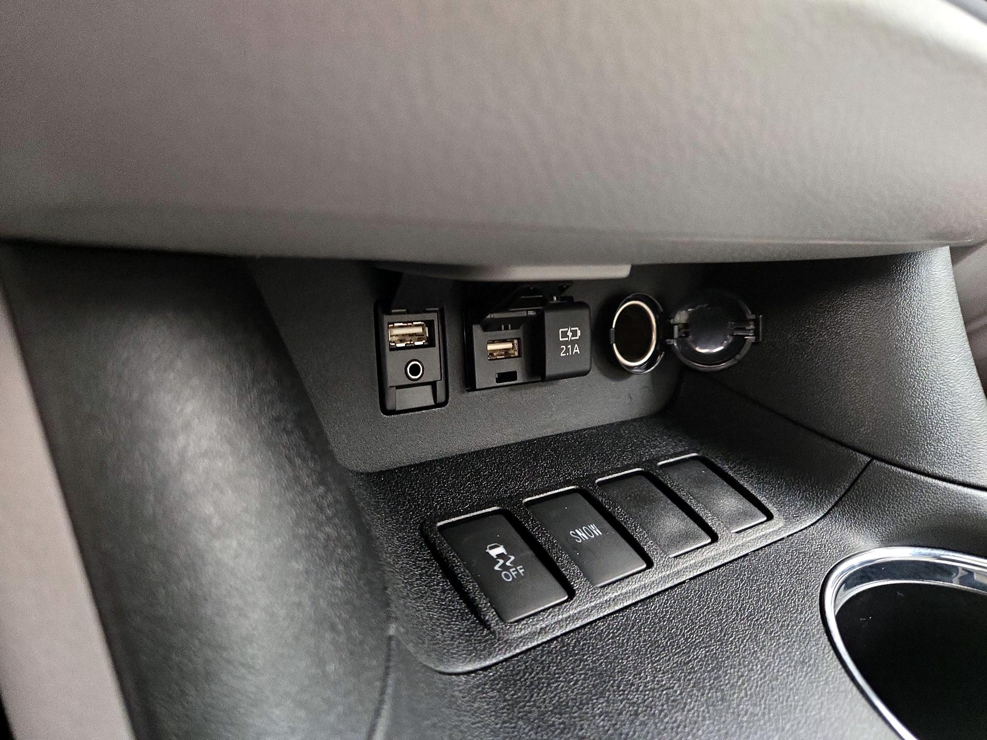 Thumbnail: 2019 Toyota Highlander - 19