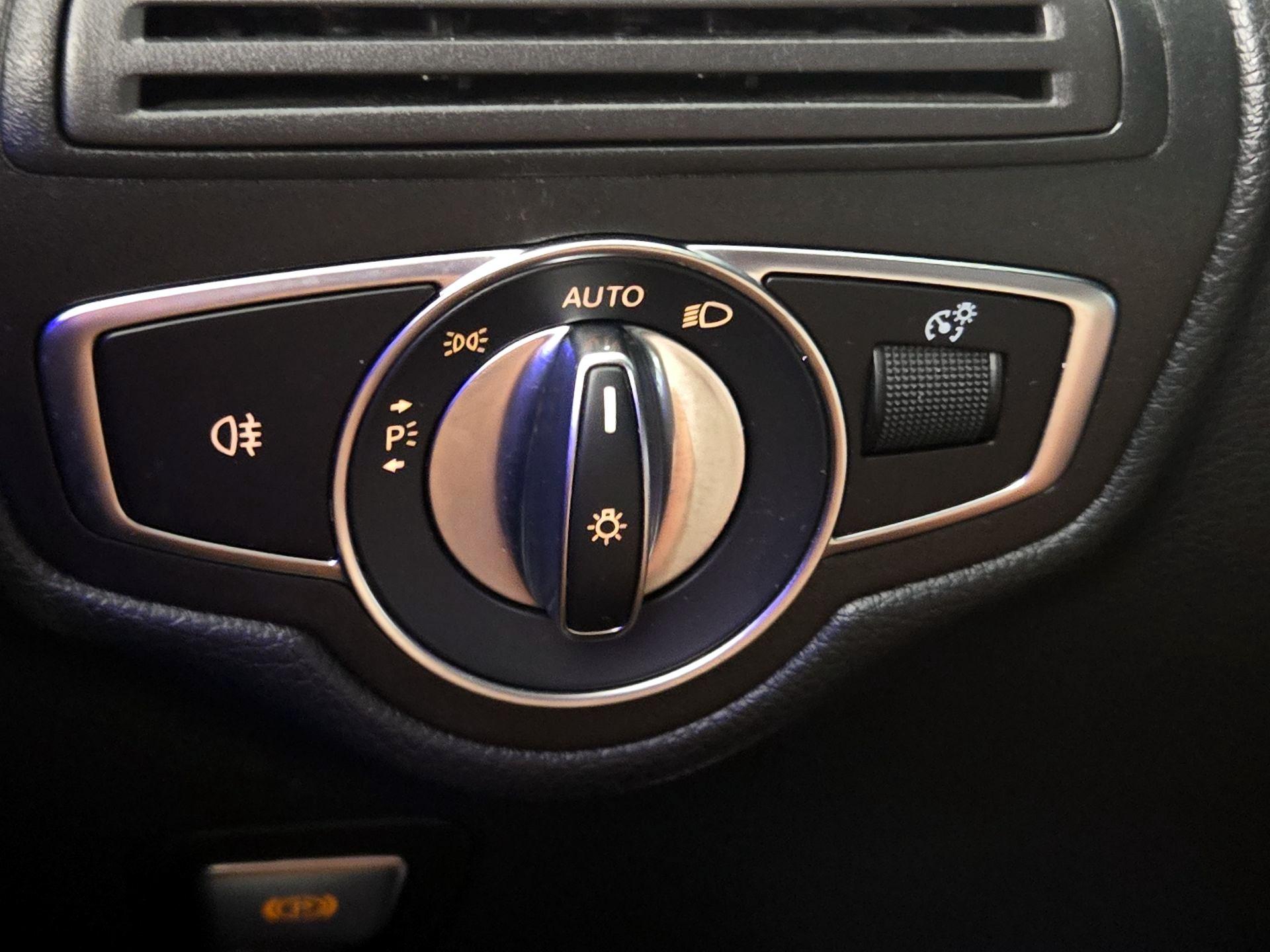 Thumbnail: 2020 Mercedes-Benz GLC - 13