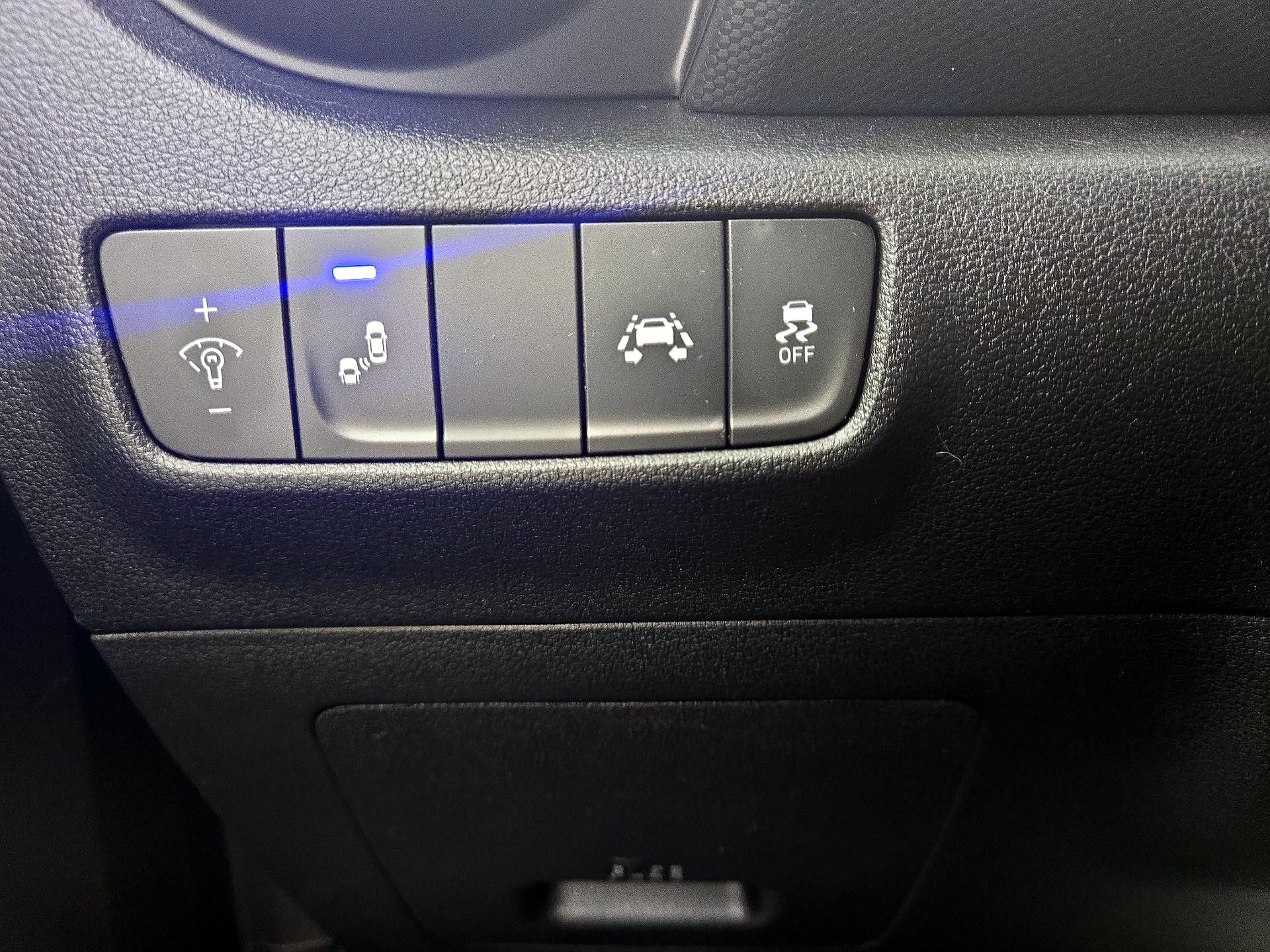 Thumbnail: 2019 Hyundai Kona - 13