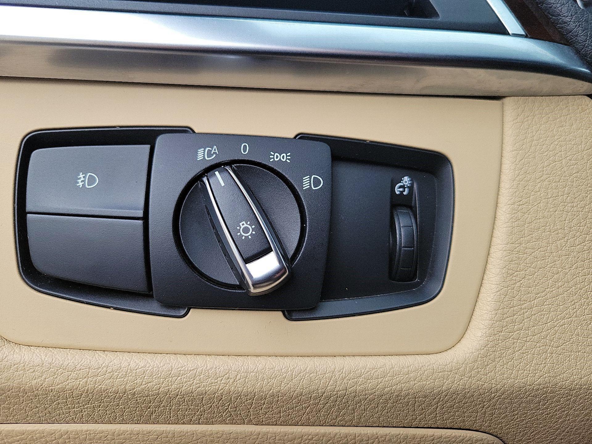 Thumbnail: 2016 BMW 3 Series - 11