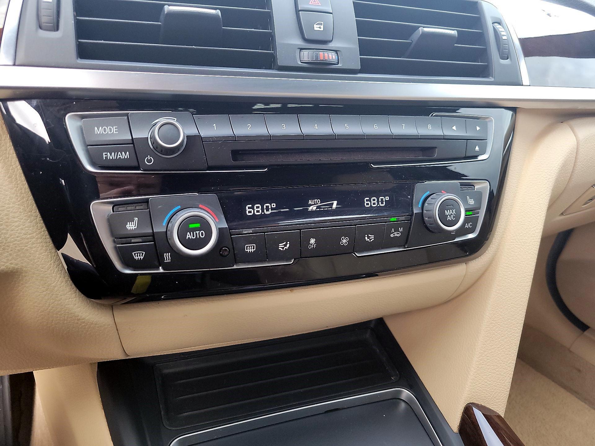 Thumbnail: 2016 BMW 3 Series - 15