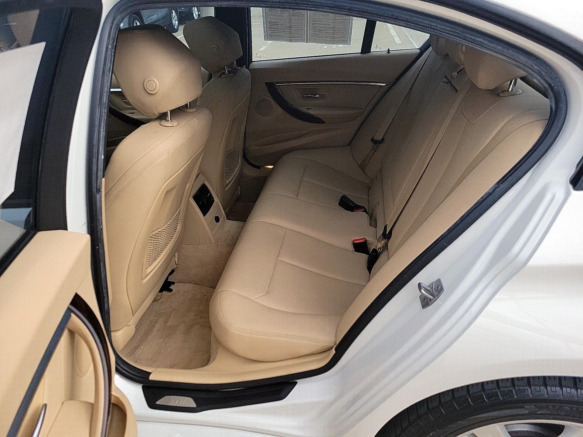 Thumbnail: 2016 BMW 3 Series - 19