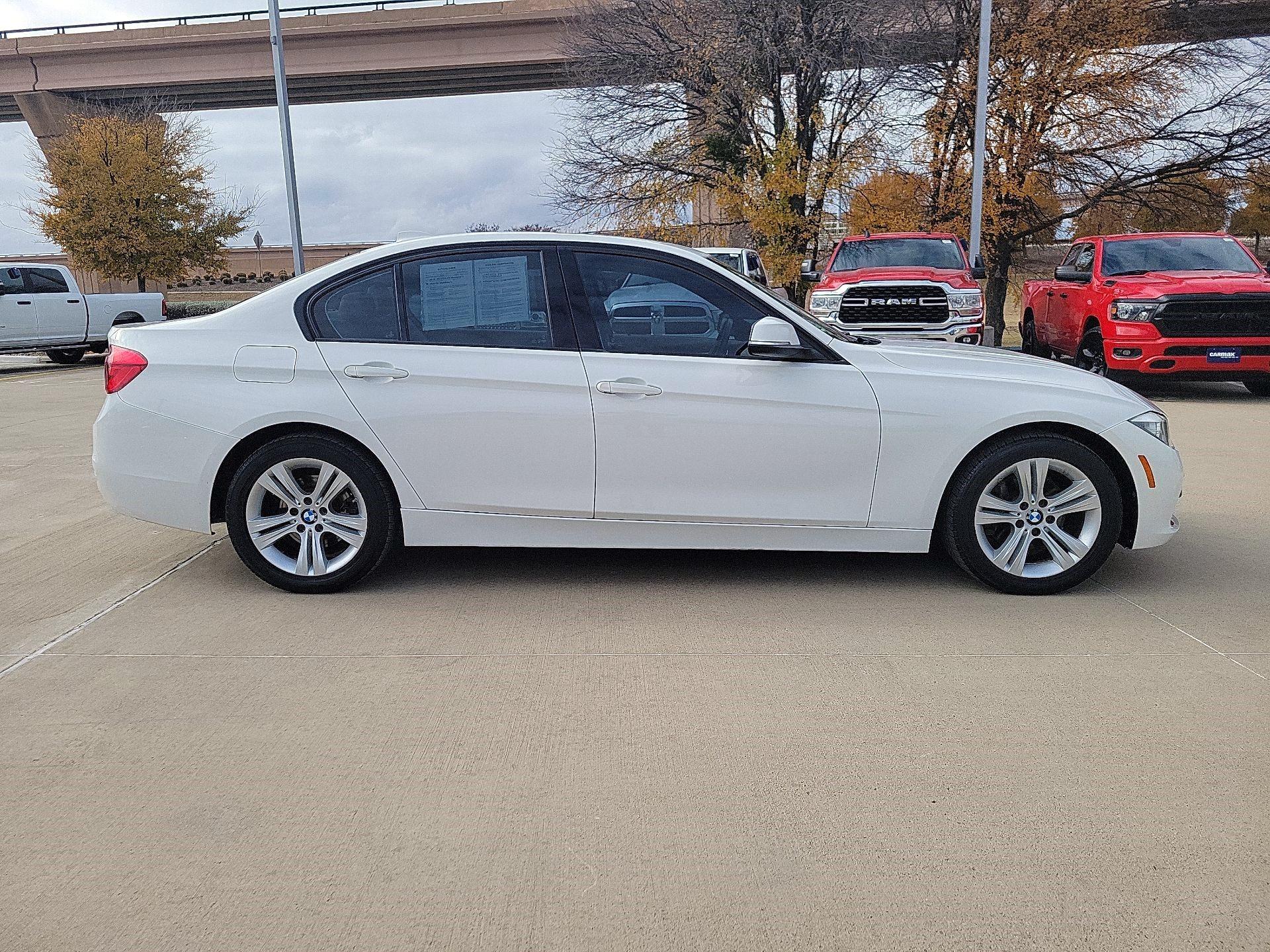 Thumbnail: 2016 BMW 3 Series - 4