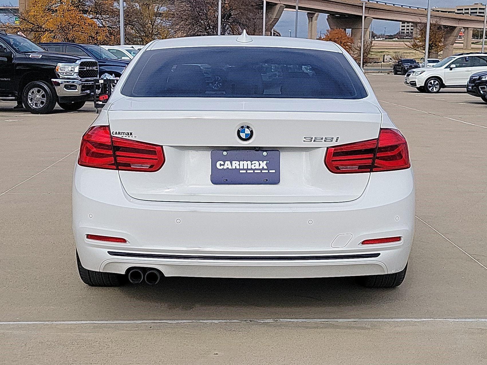 Thumbnail: 2016 BMW 3 Series - 6