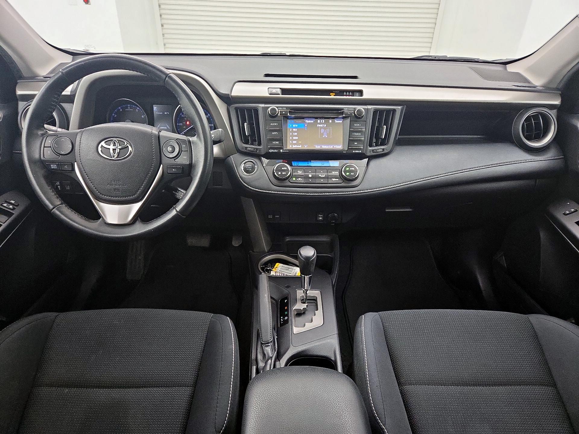 Thumbnail: 2018 Toyota RAV4 - 9