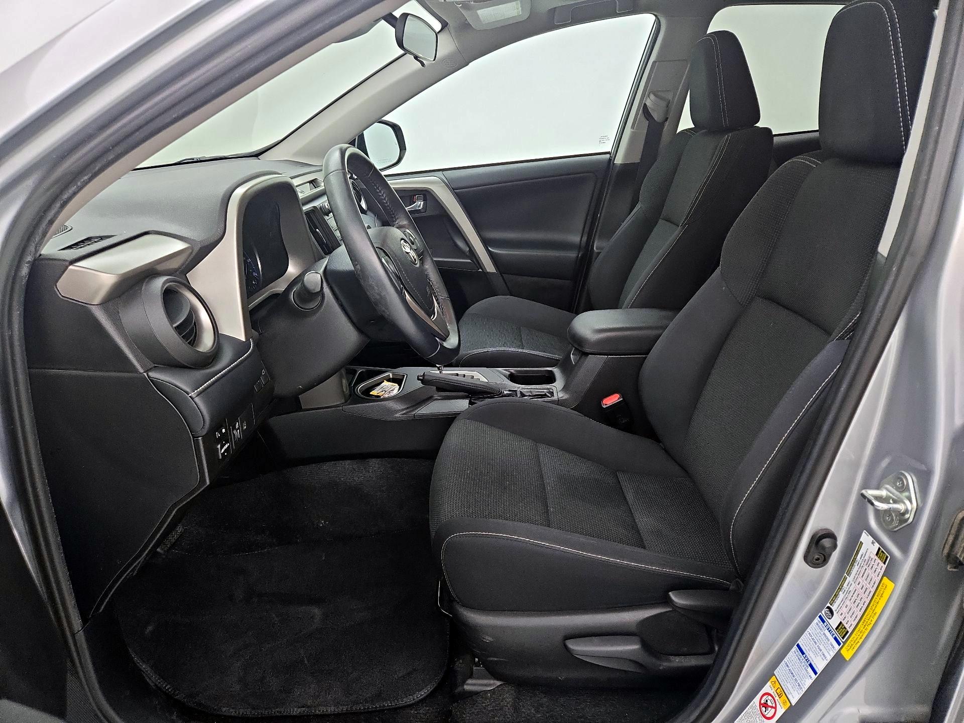 Thumbnail: 2018 Toyota RAV4 - 11