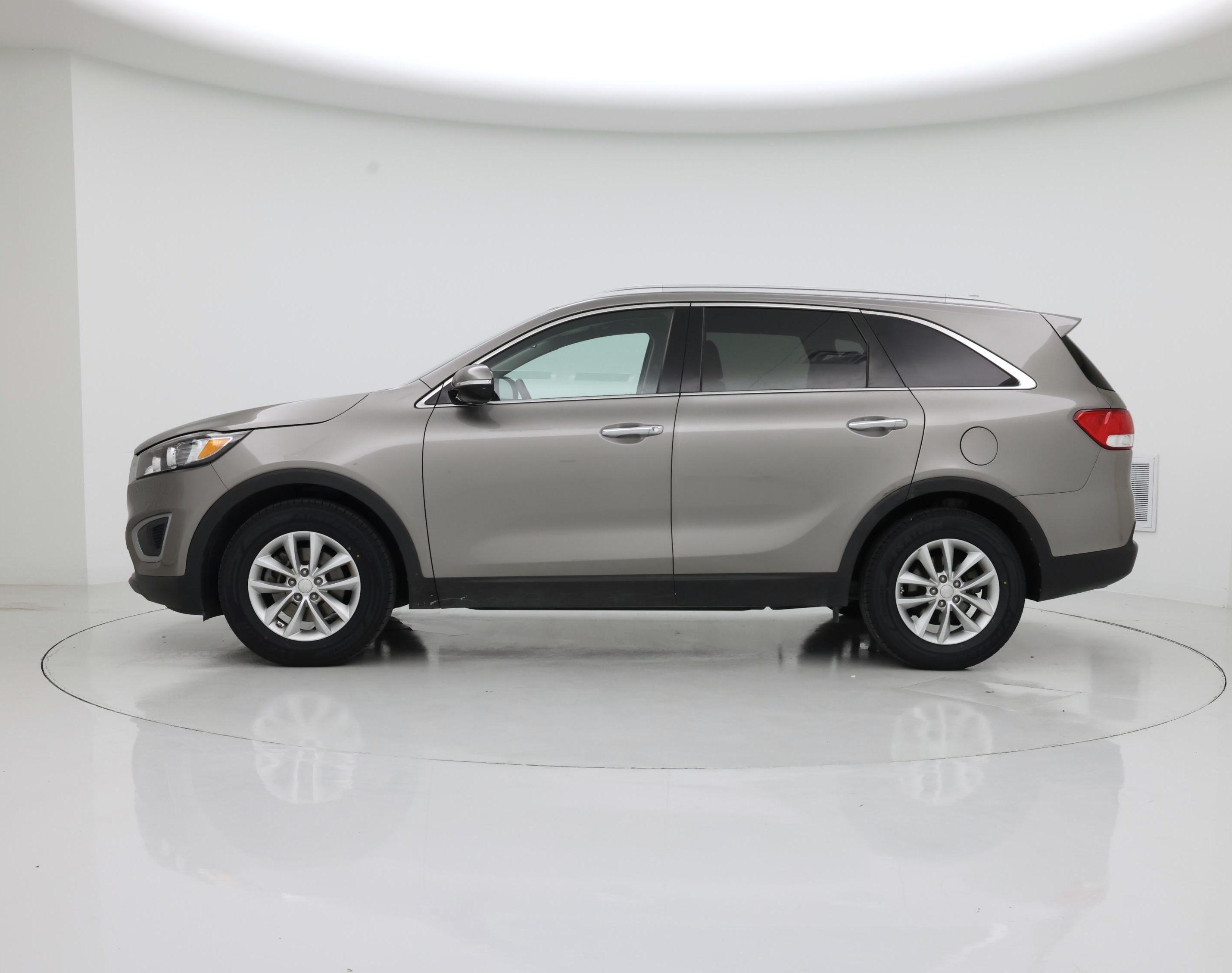 Thumbnail: 2018 Kia Sorento - 3