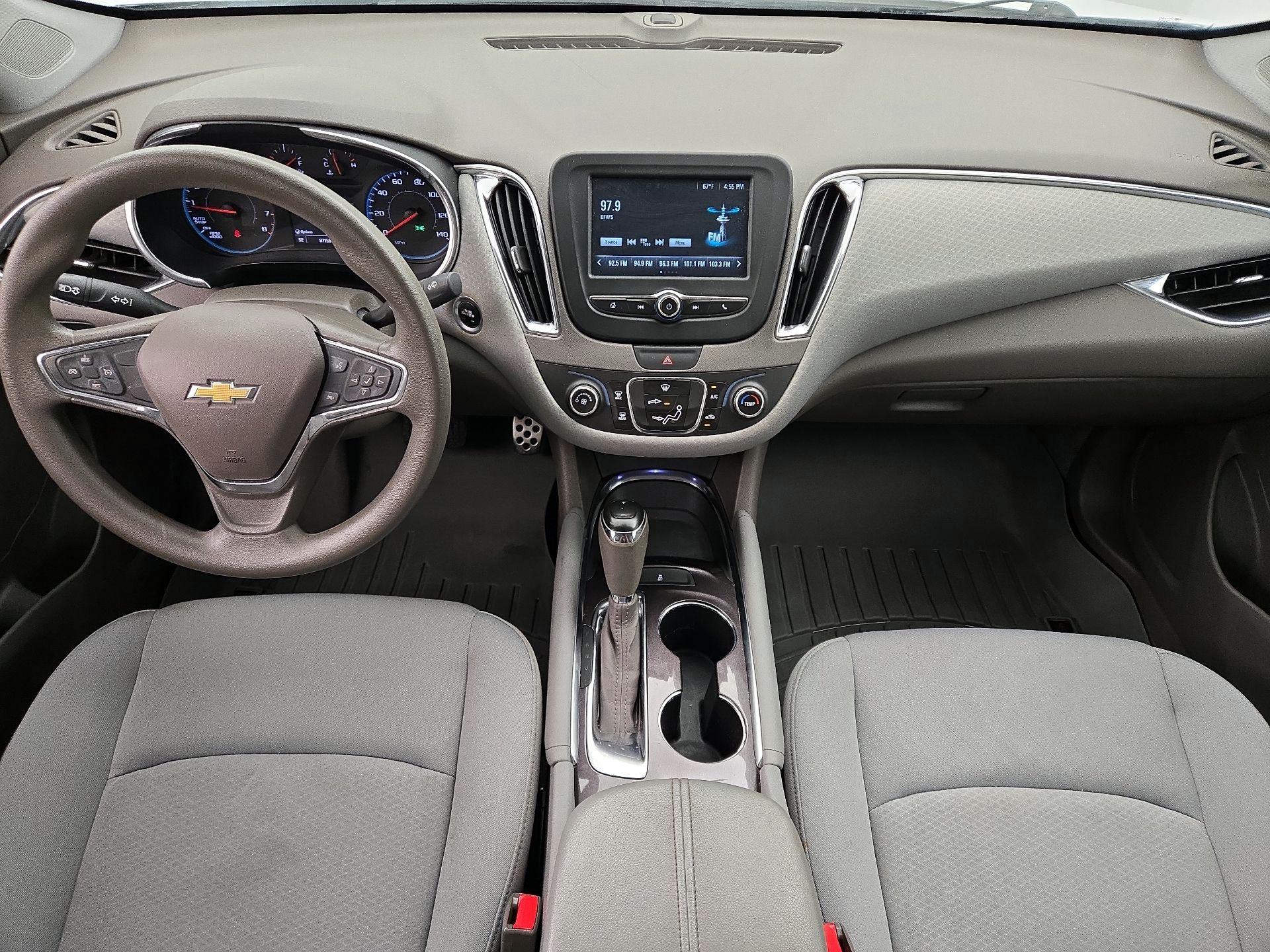 Thumbnail: 2016 Chevrolet Malibu - 9