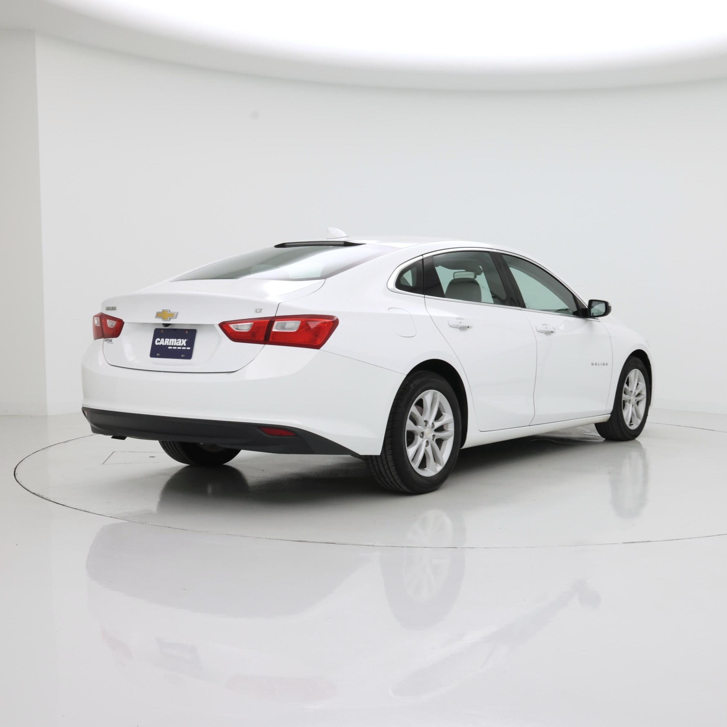 Thumbnail: 2016 Chevrolet Malibu - 8
