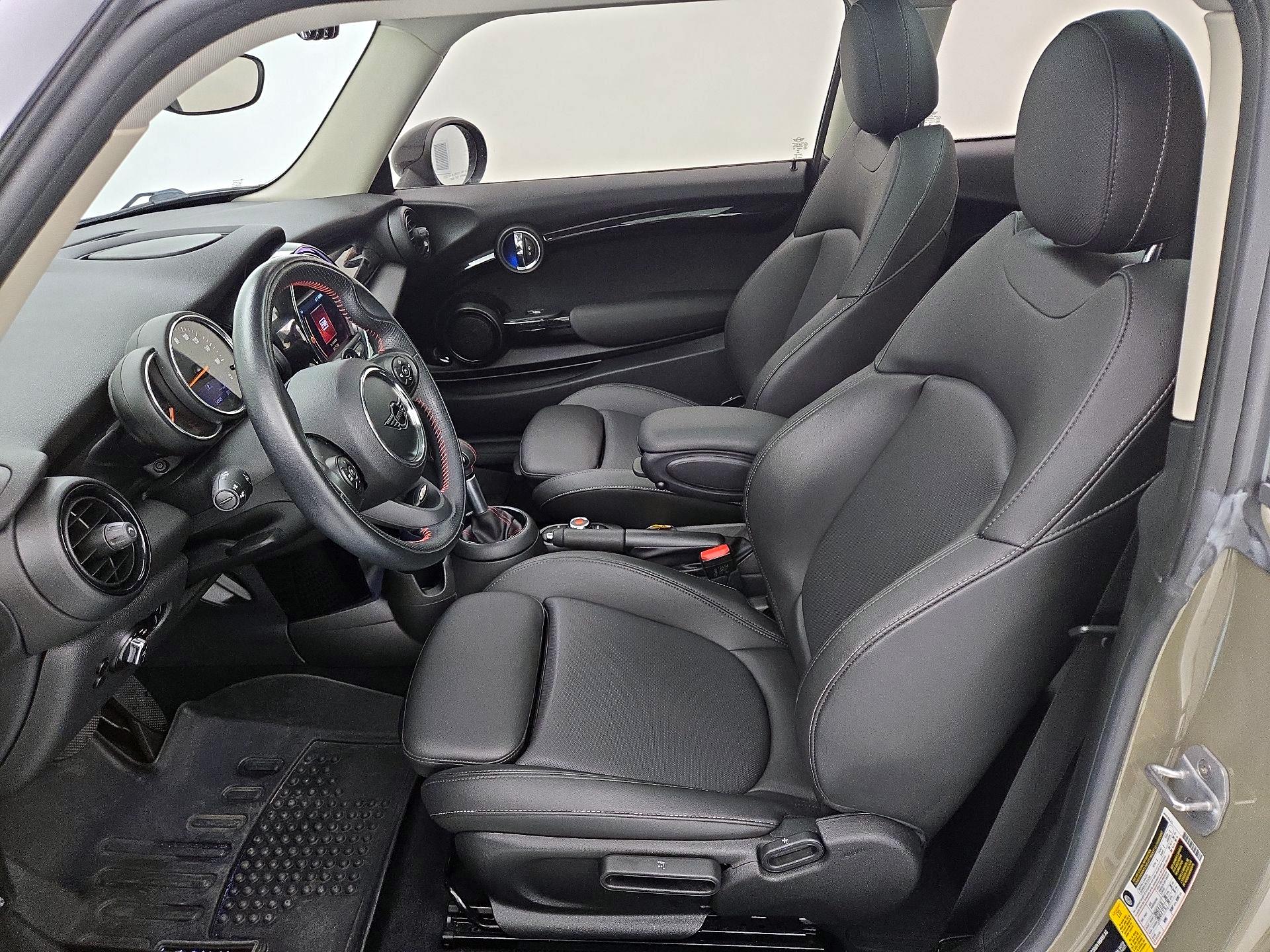 Thumbnail: 2019 MINI Cooper Hardtop - 11