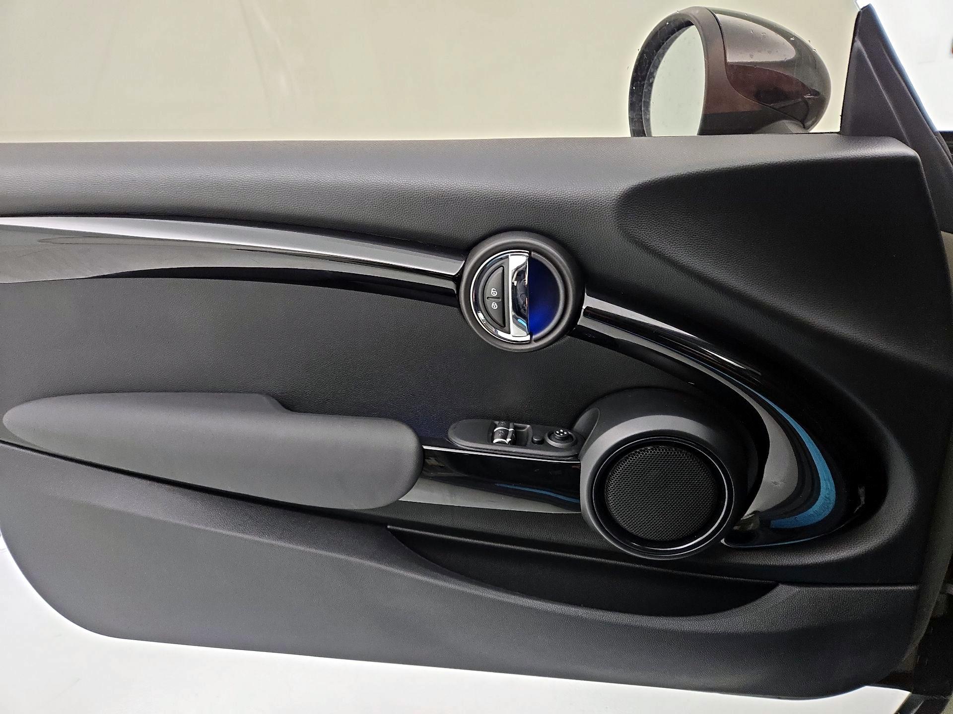 Thumbnail: 2019 MINI Cooper Hardtop - 12
