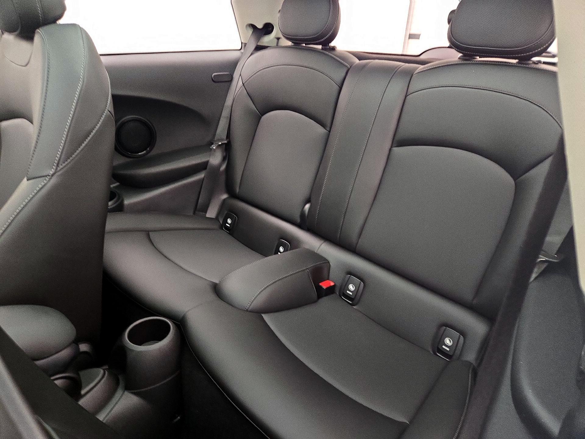 Thumbnail: 2019 MINI Cooper Hardtop - 20