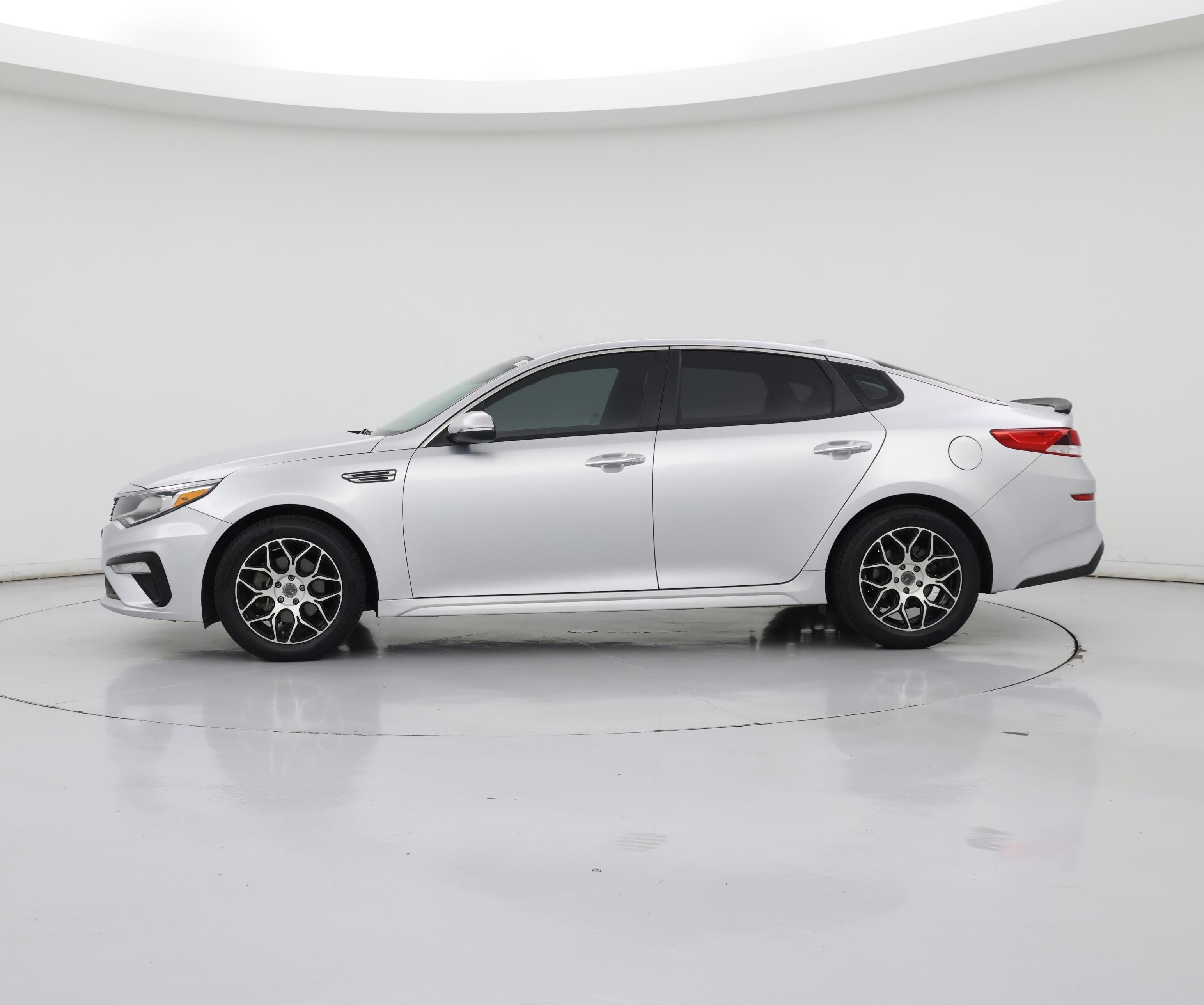 Thumbnail: 2020 Kia Optima - 3