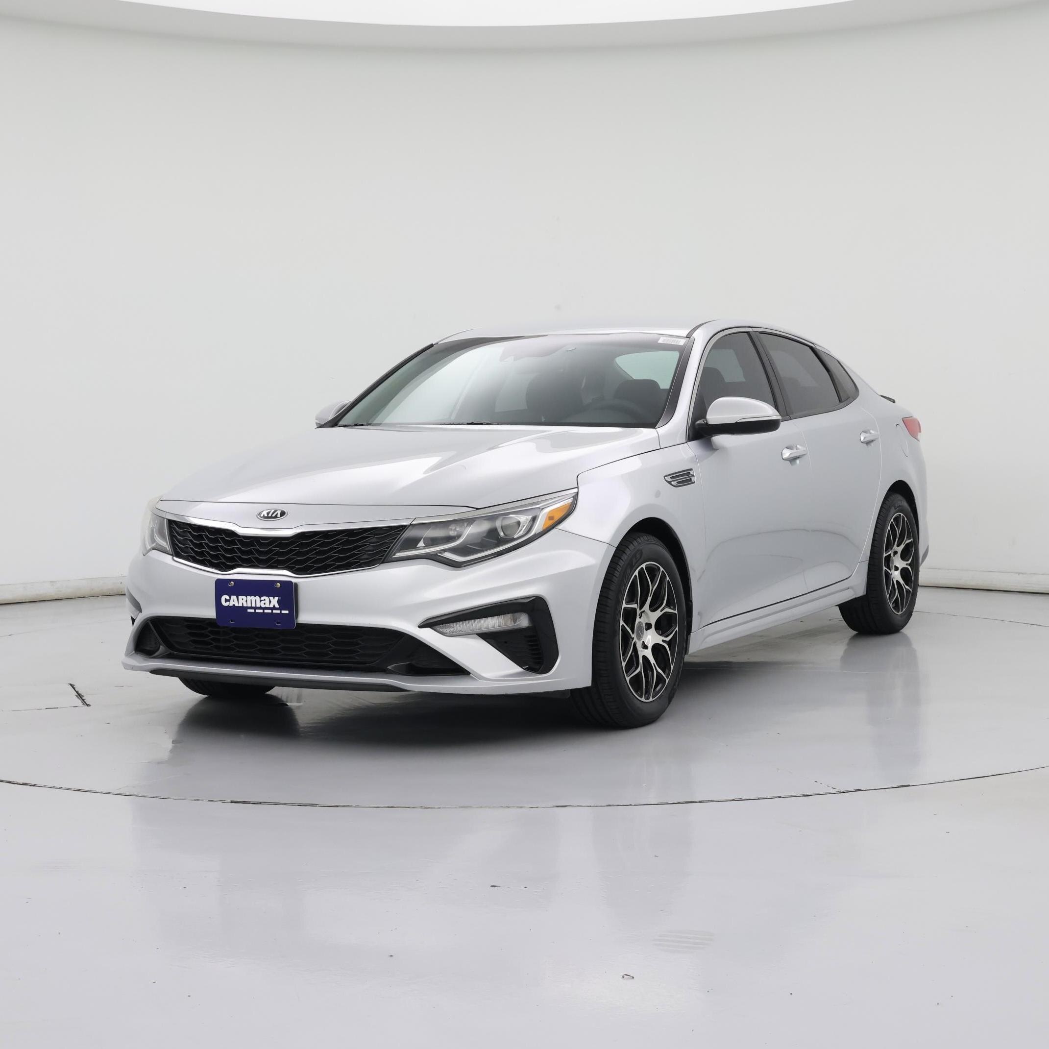 Thumbnail: 2020 Kia Optima - 4