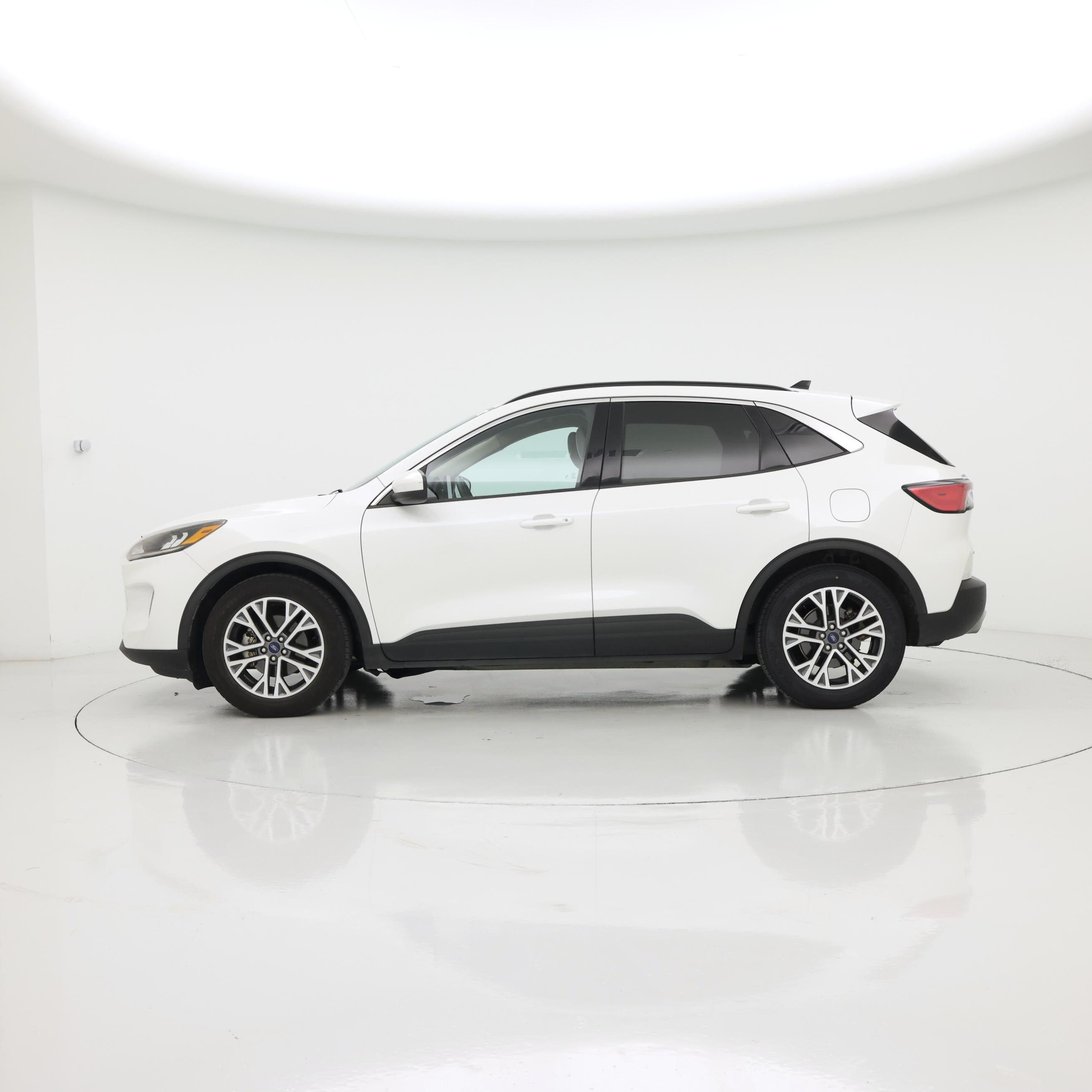Thumbnail: 2020 Ford Escape - 3