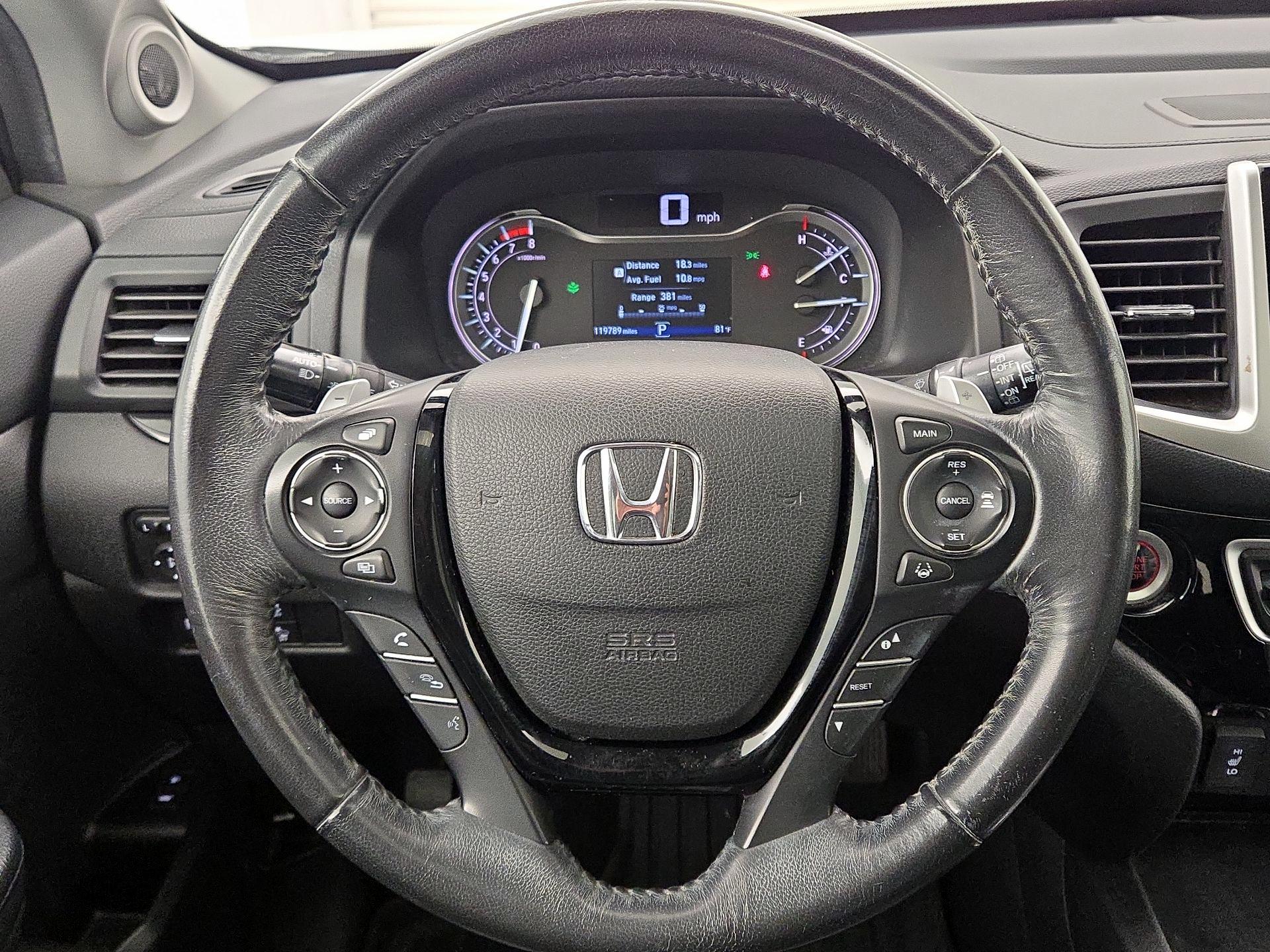 Thumbnail: 2017 Honda Pilot - 10