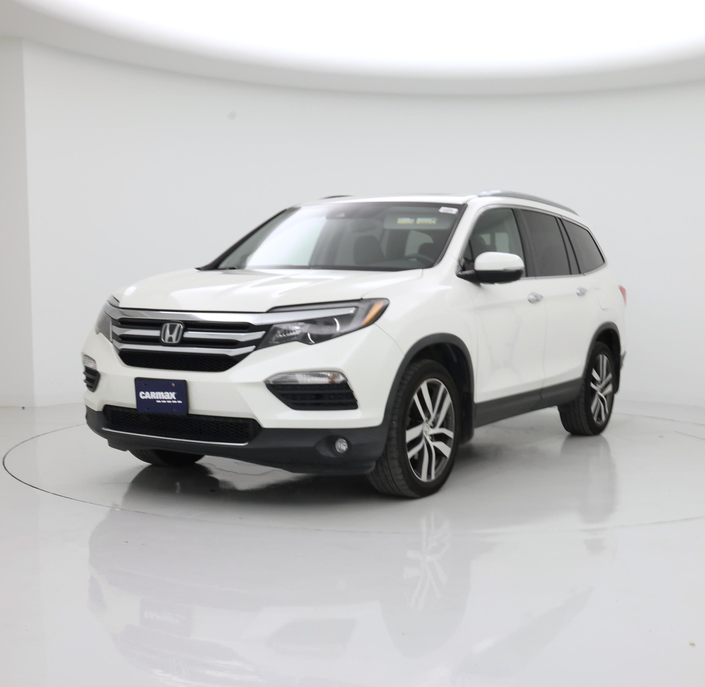 Thumbnail: 2017 Honda Pilot - 4