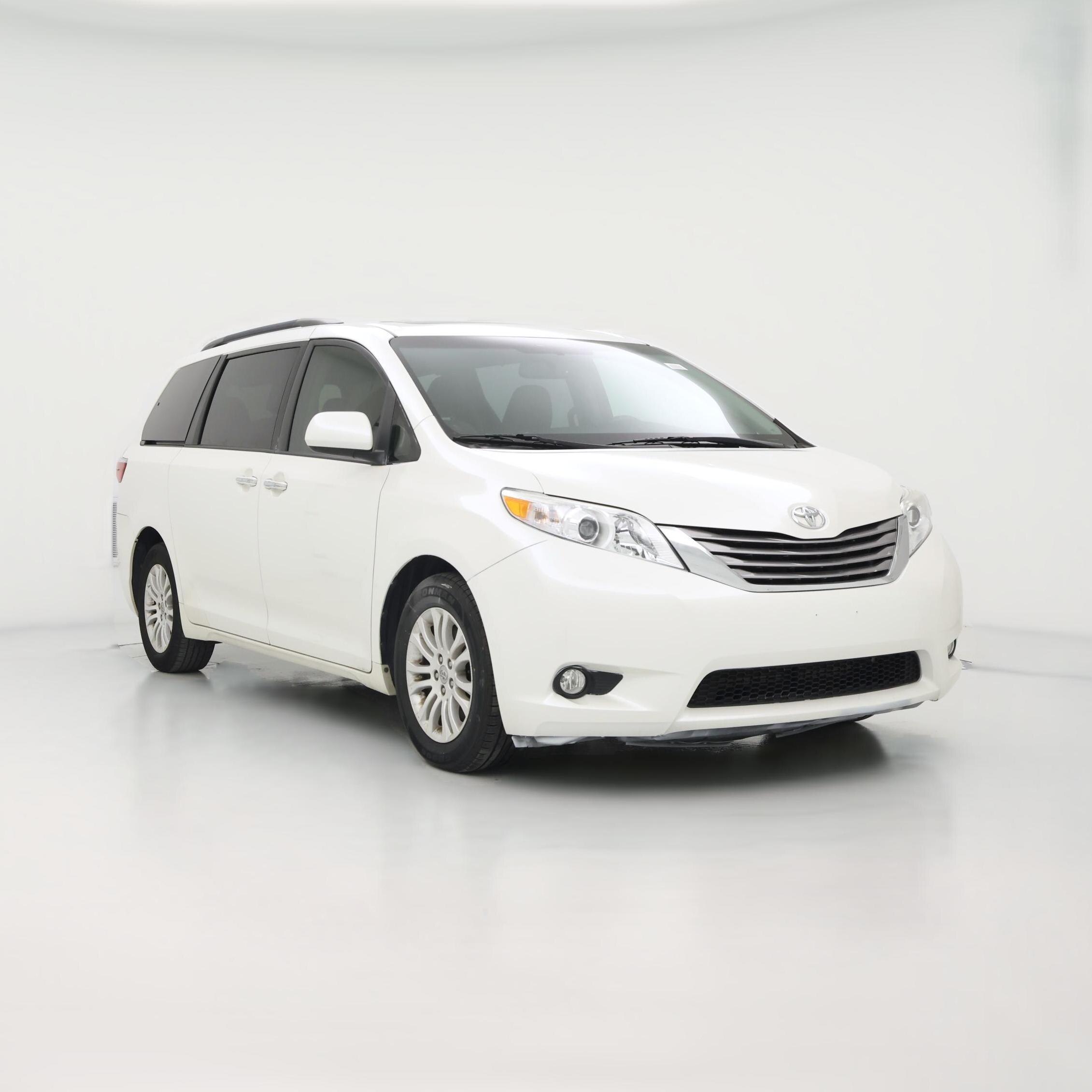 Thumbnail: 2017 Toyota Sienna - 1