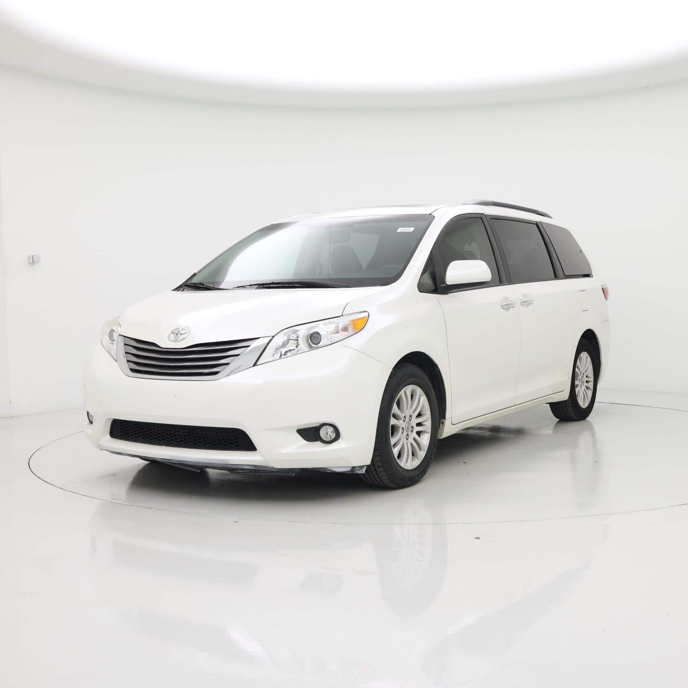 Thumbnail: 2017 Toyota Sienna - 4